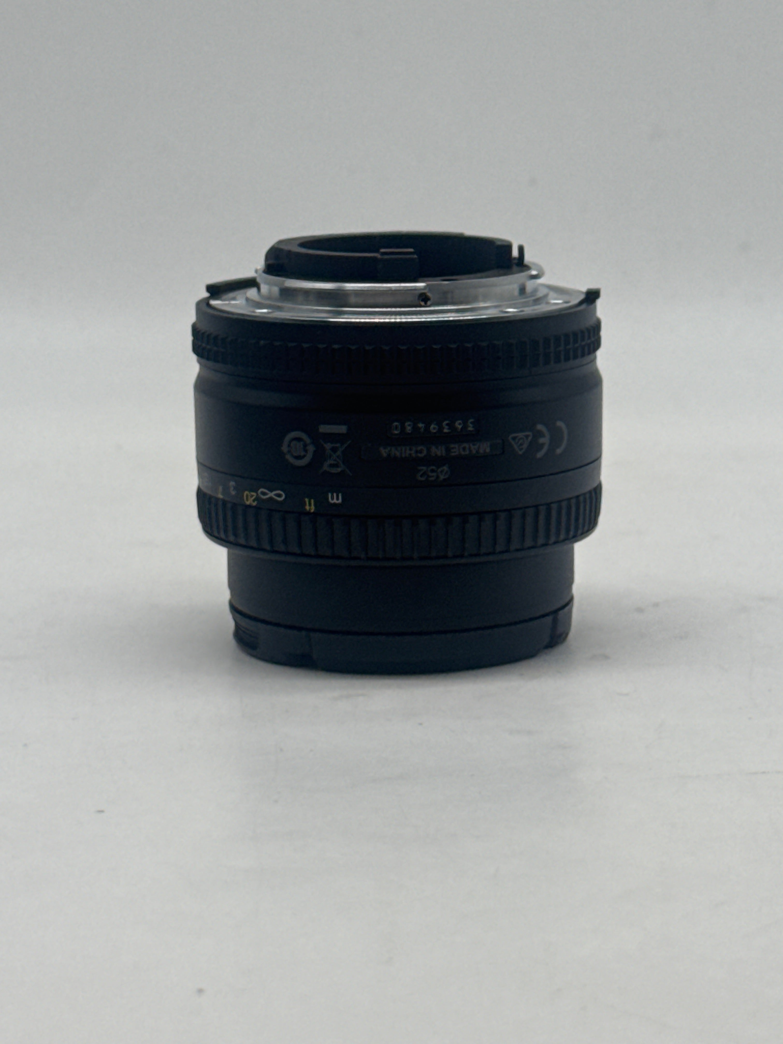 Nikon D80 10.2MP DSLR Camera w/ AF NIKKOR 50mm f/1.8D Lens & SB-400 Flash