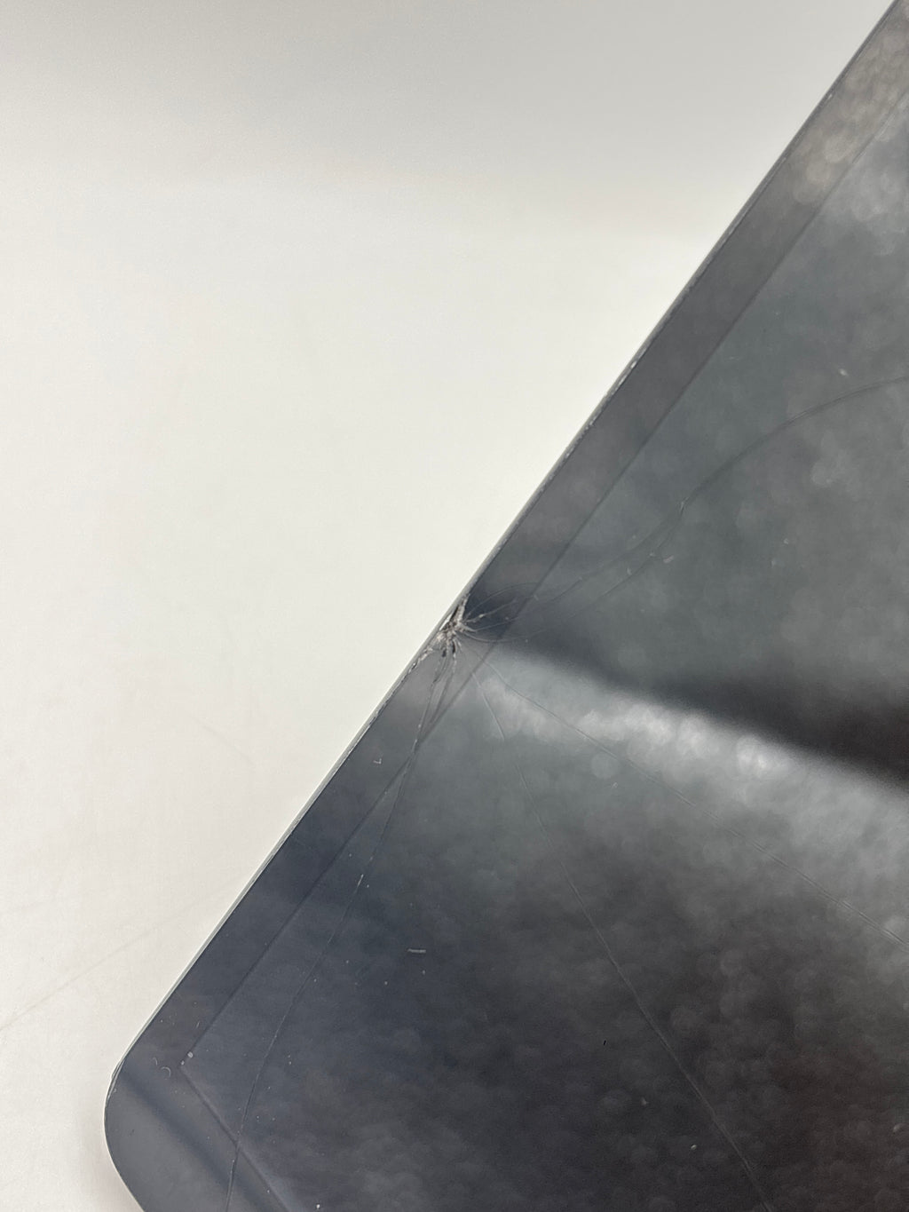 Microsoft Surface Pro X 1876 Microsoft SQ1 8GB RAM 256GB SSD - For Parts (Read DESC)
