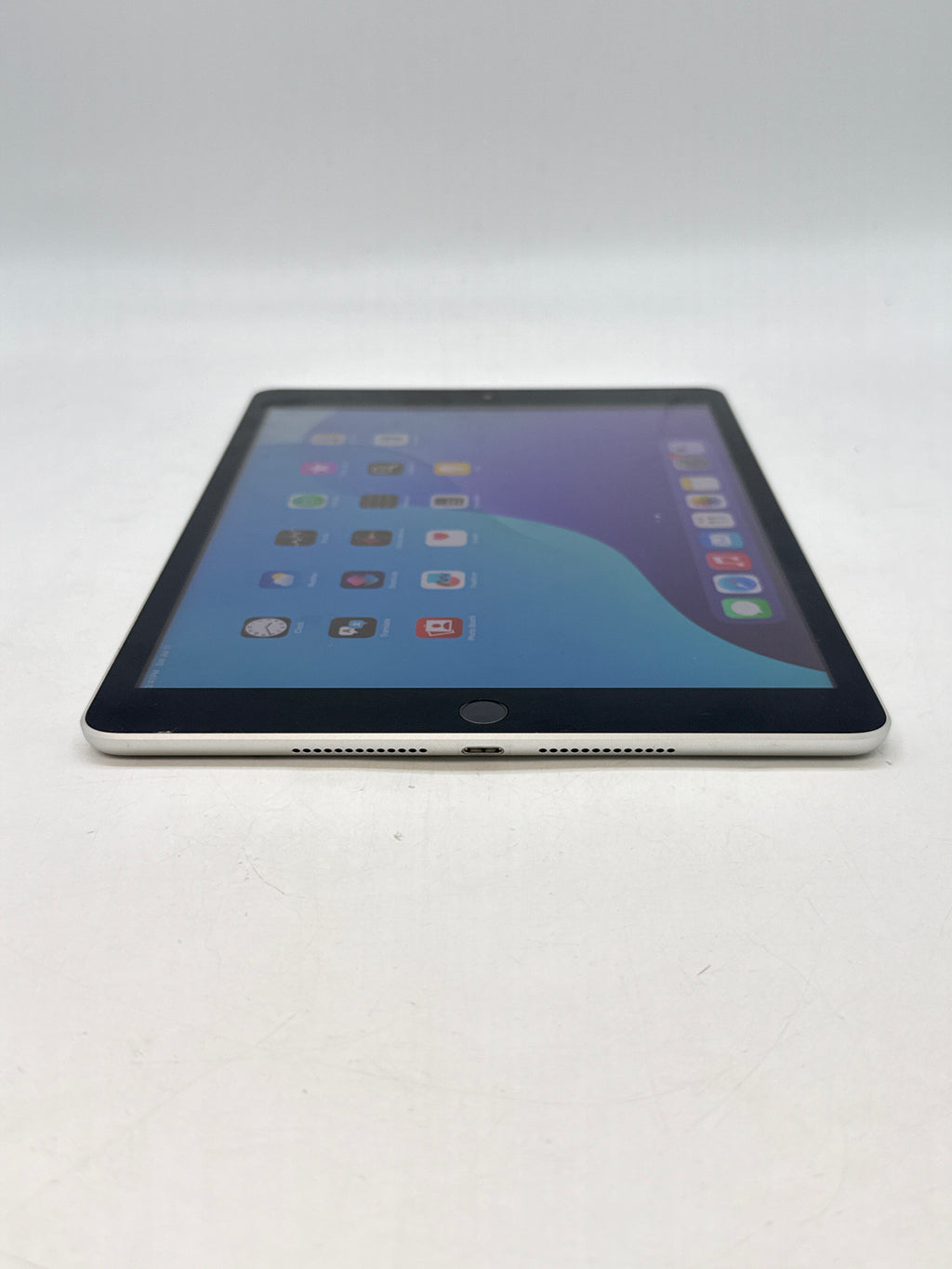 Apple iPad 9th Gen A2602 64GB Wi-Fi with Apple Pencil - Used