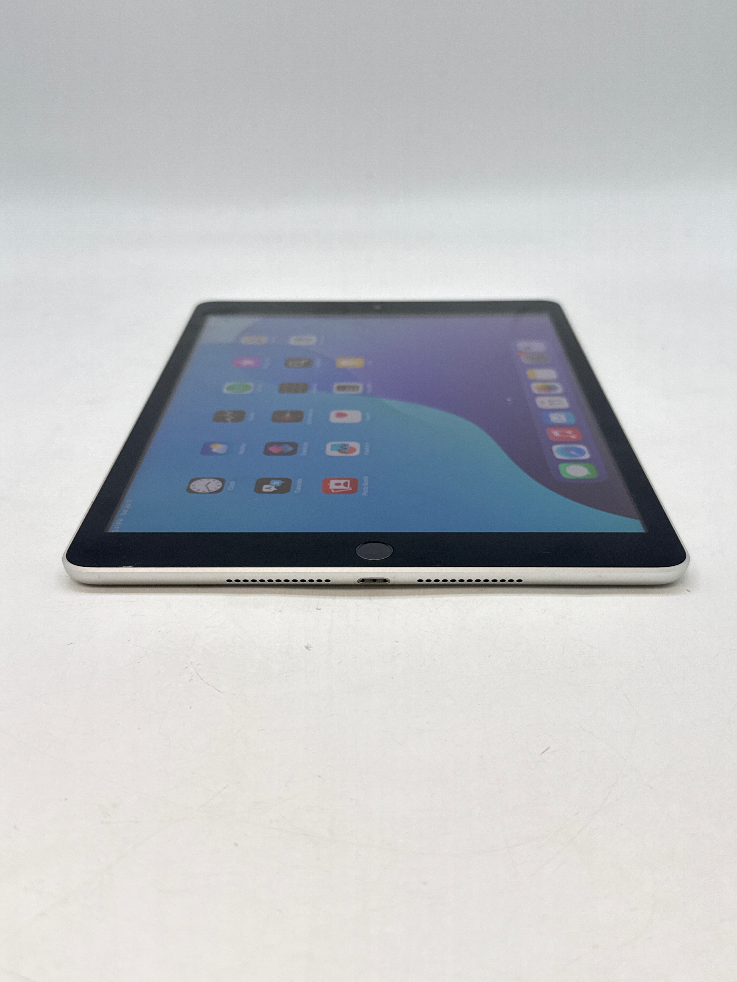 Apple iPad 9th Gen A2602 64GB Wi-Fi with Apple Pencil - Used