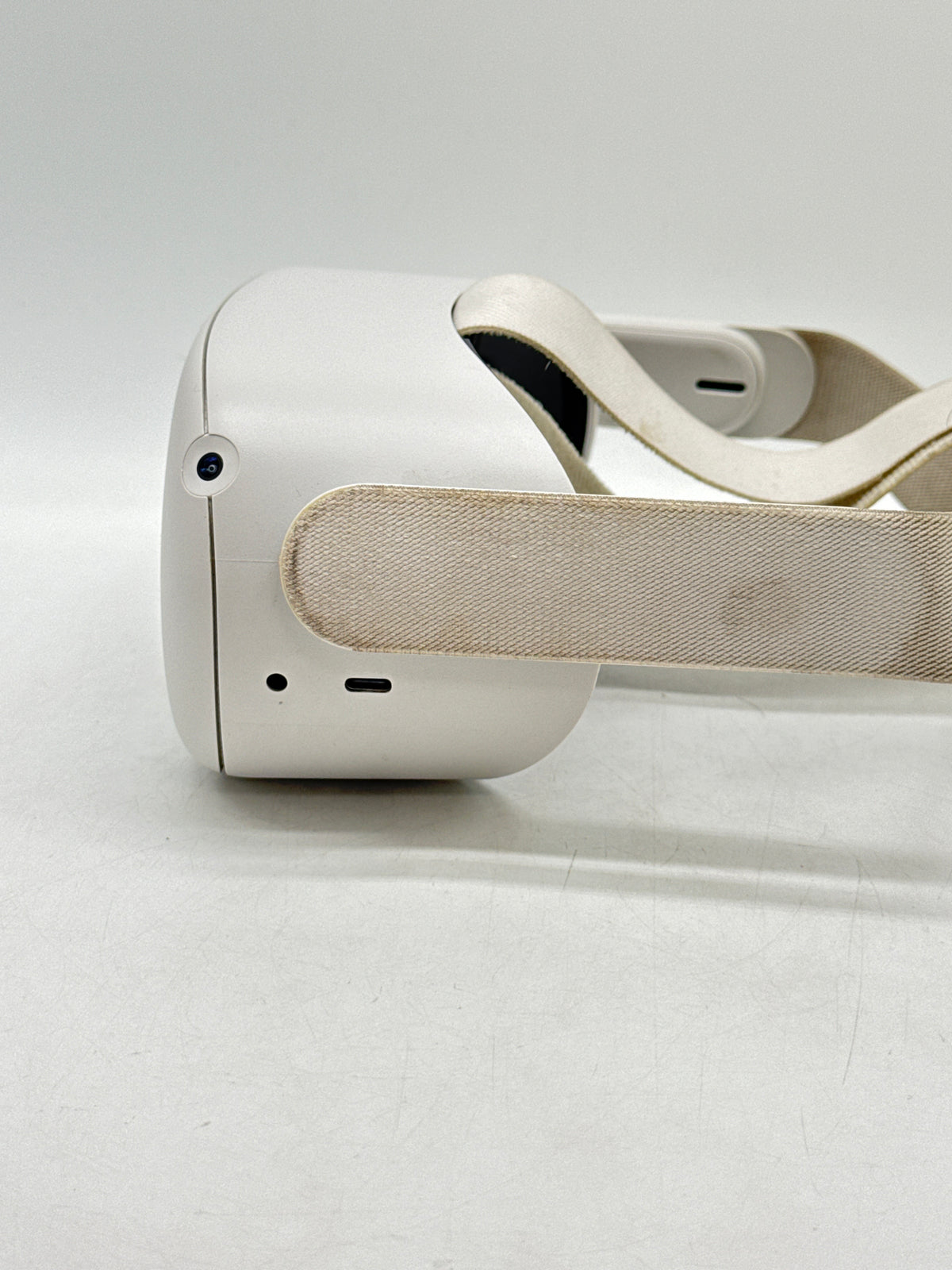 Meta Quest 2 128GB VR Headset White KW49CM - For Parts