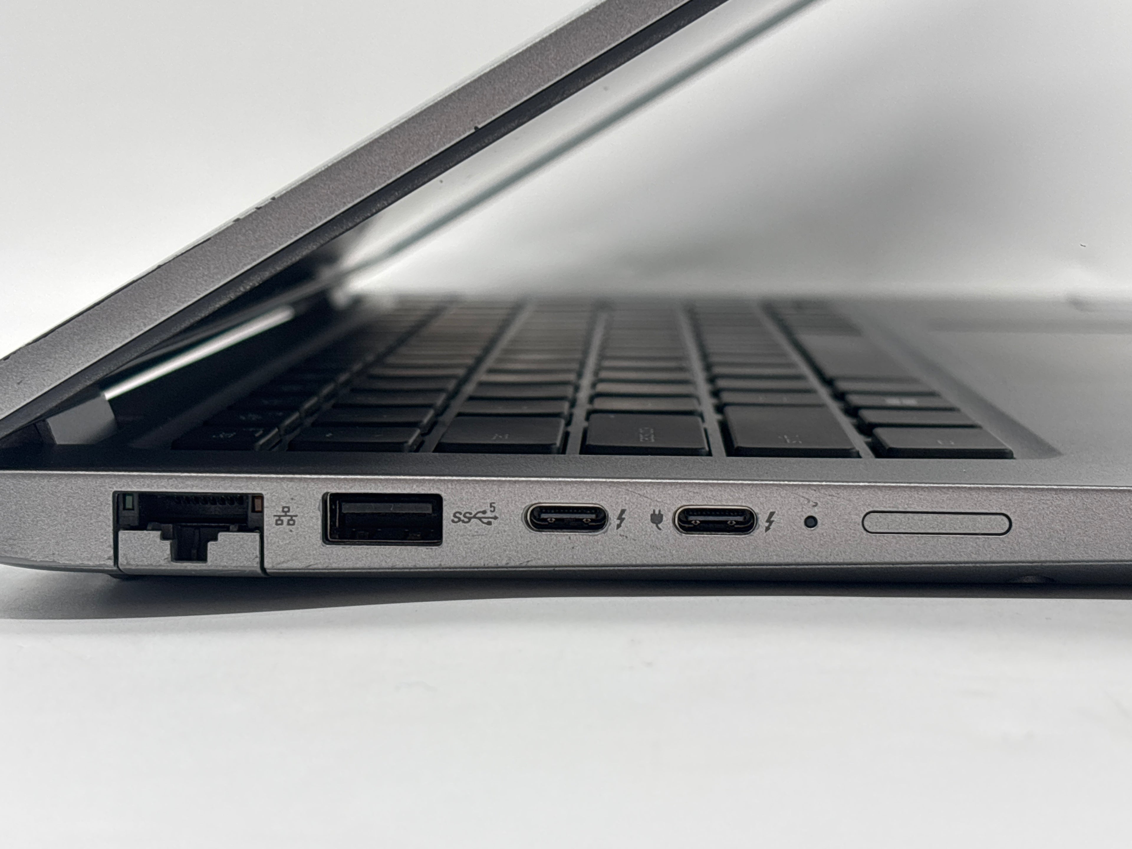 Dell Latitude 5440 14" i5-1335U 16GB RAM 256GB SSD - Used