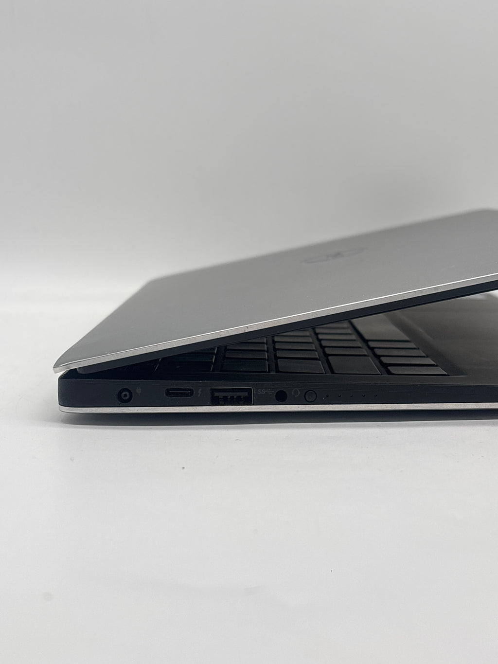 Dell XPS 13 9360 13.3" Intel Core i5-8250U 8GB RAM 128GB SSD - For Parts