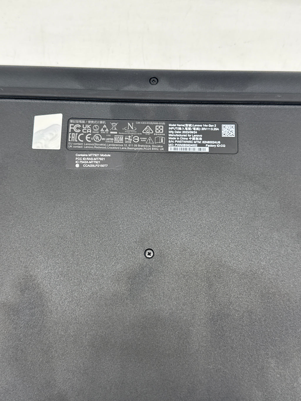 Lenovo 14w Gen 2 14" AMD 3015e 4GB RAM 128GB SSD Black - Bad Display