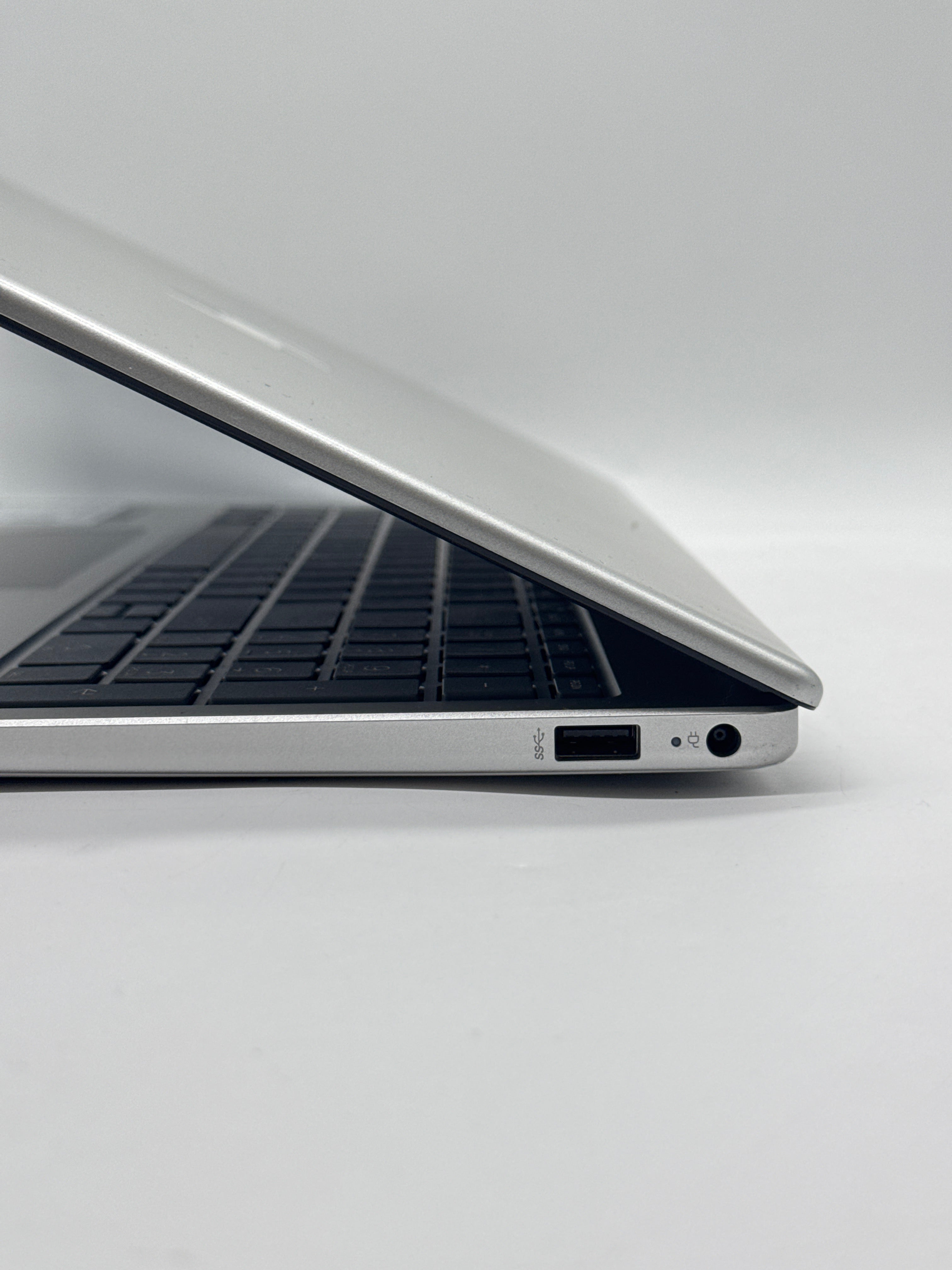 HP Laptop 15-fc0157nr 15.6" Athlon Silver 7120U 4GB RAM 256GB SSD