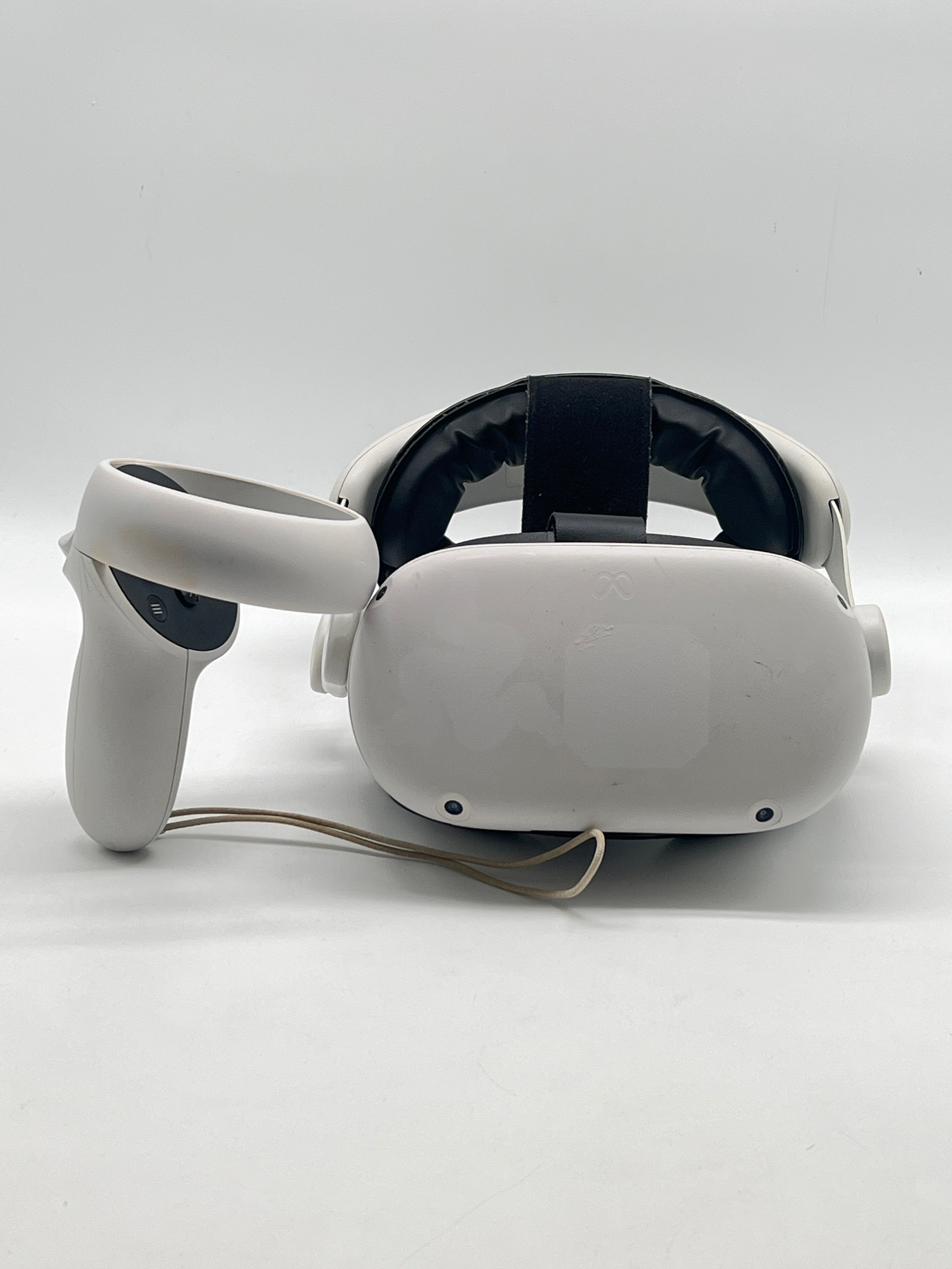 Meta Quest 2 Standalone VR Headset - For Parts (READ)