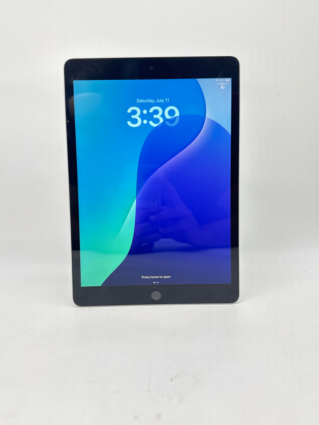 Apple iPad 9th Gen A2602 64GB Wi-Fi with Apple Pencil - Used