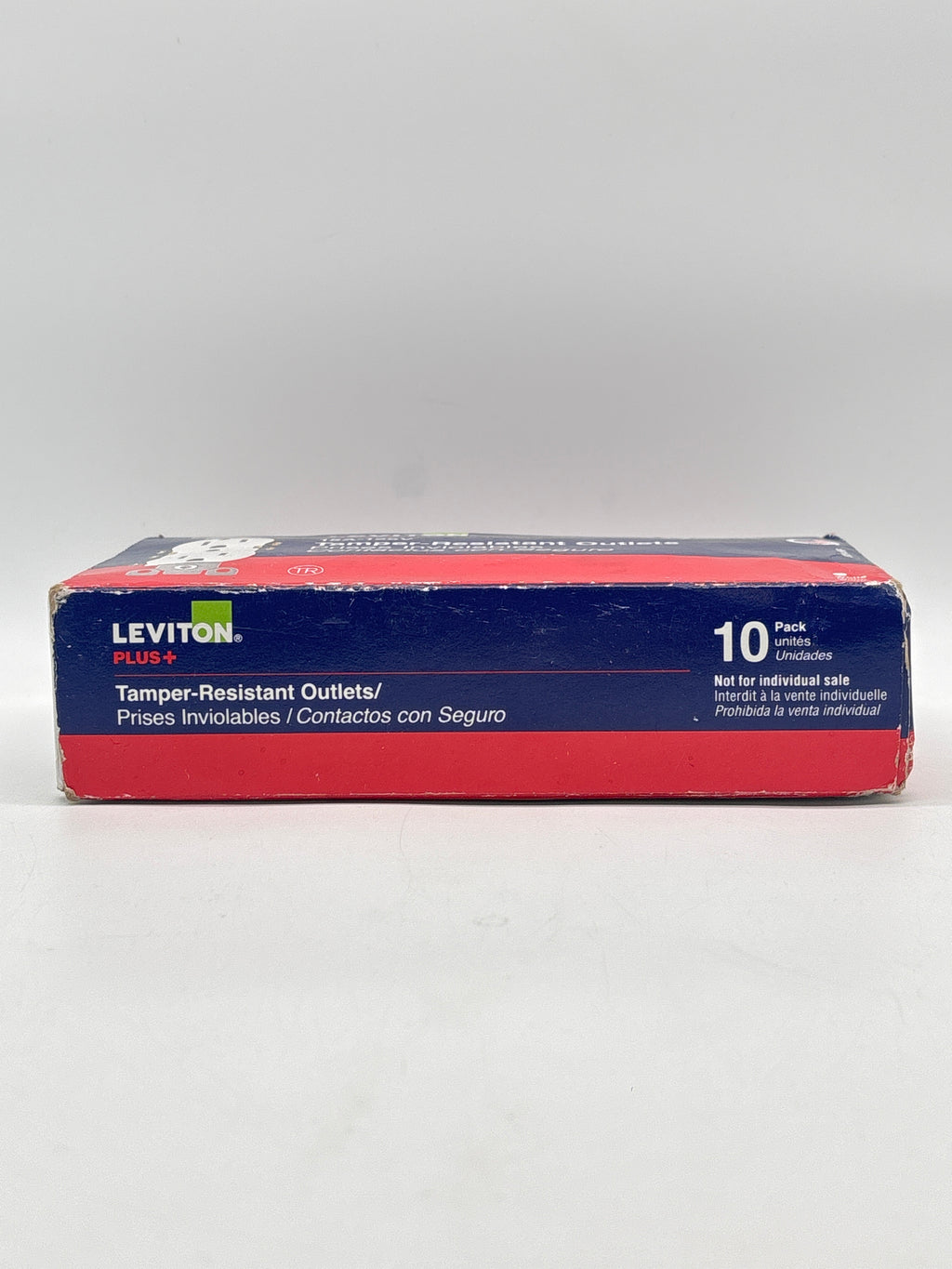Leviton Plus 10 White Outlet 125A Tamper-Resistant - Lot of 4 New In Box