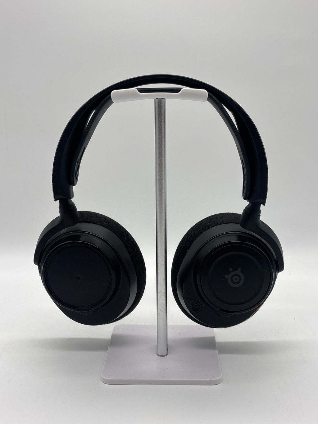 SteelSeries Arctis Nova 7X Black Wireless Over Ear Headphones - For Parts (Ear Cap Missing)