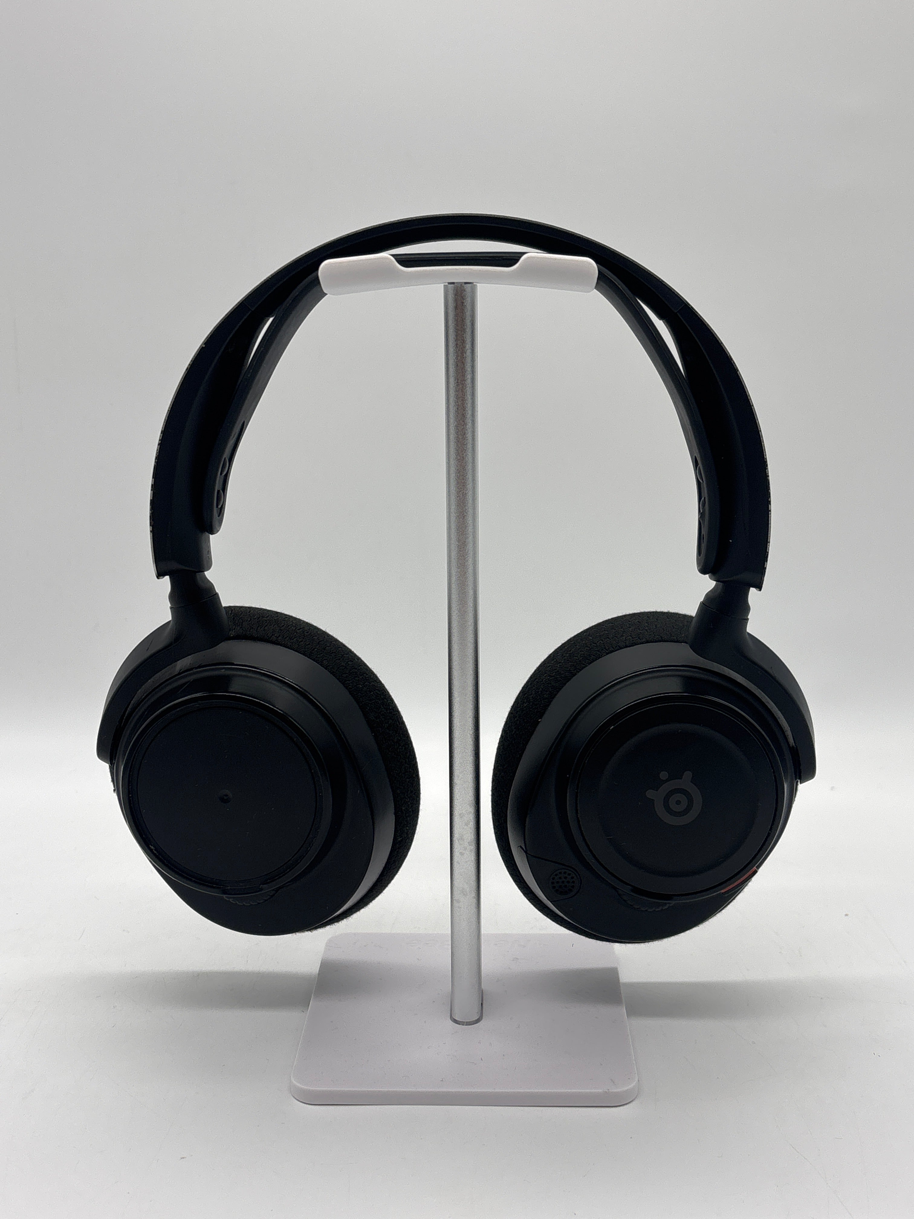 SteelSeries Arctis Nova 7X Black Wireless Over Ear Headphones - For Parts (Ear Cap Missing)