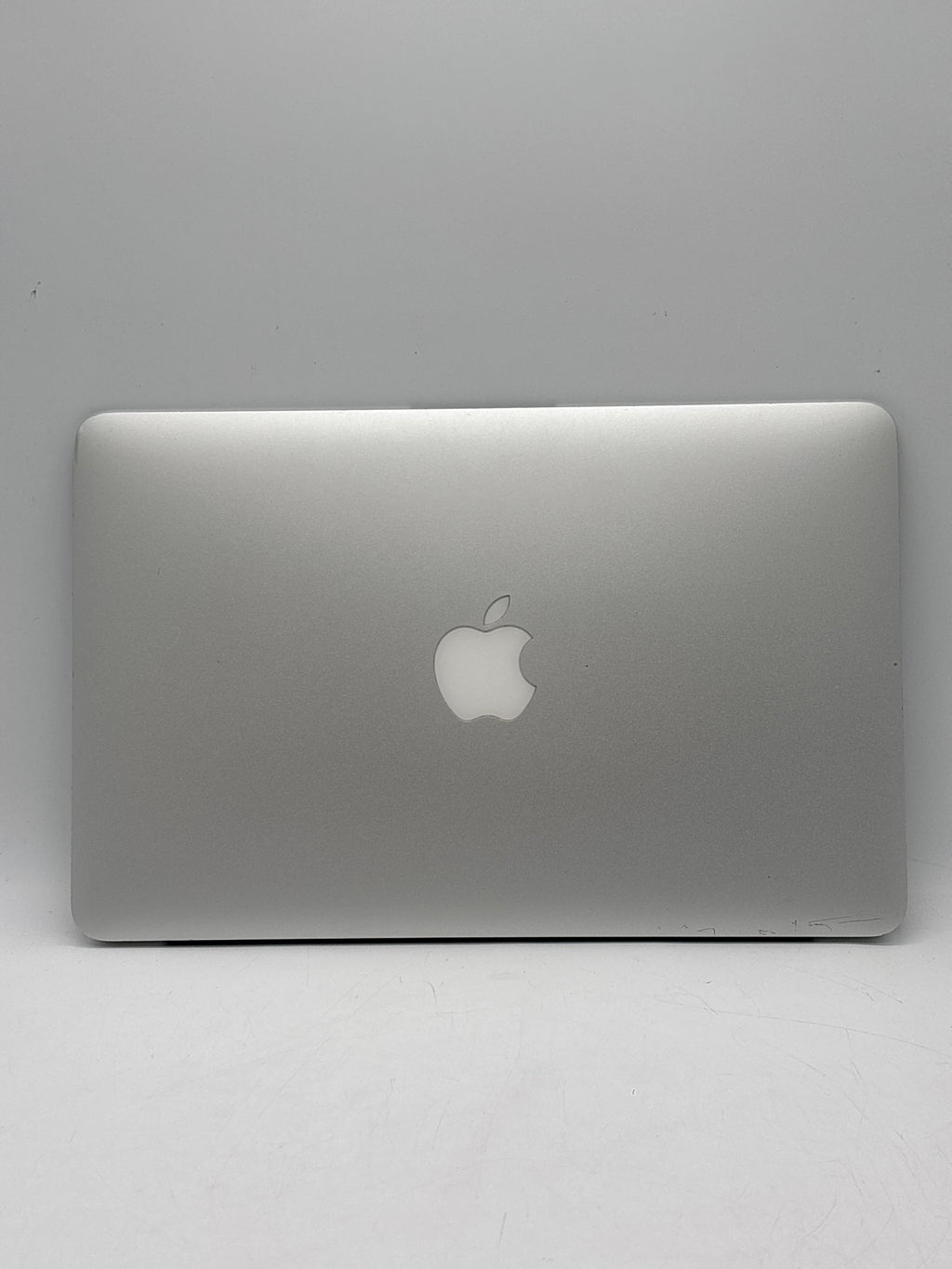 Apple MacBook Air A1465 i5 4GB RAM 128GB SSD - For Parts (Firmware Locked)