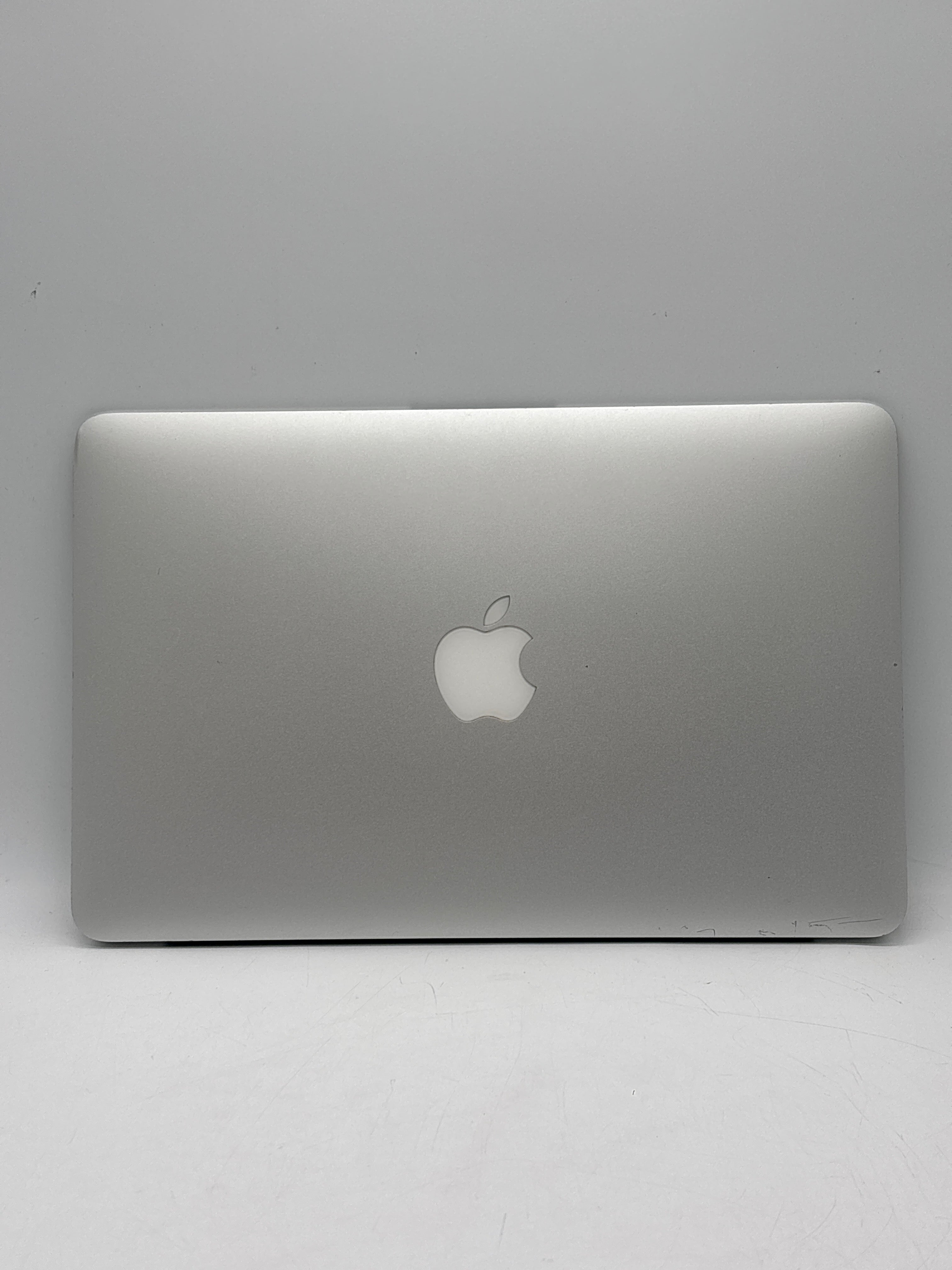 Apple MacBook Air A1465 i5 4GB RAM 128GB SSD - For Parts (Firmware Locked)