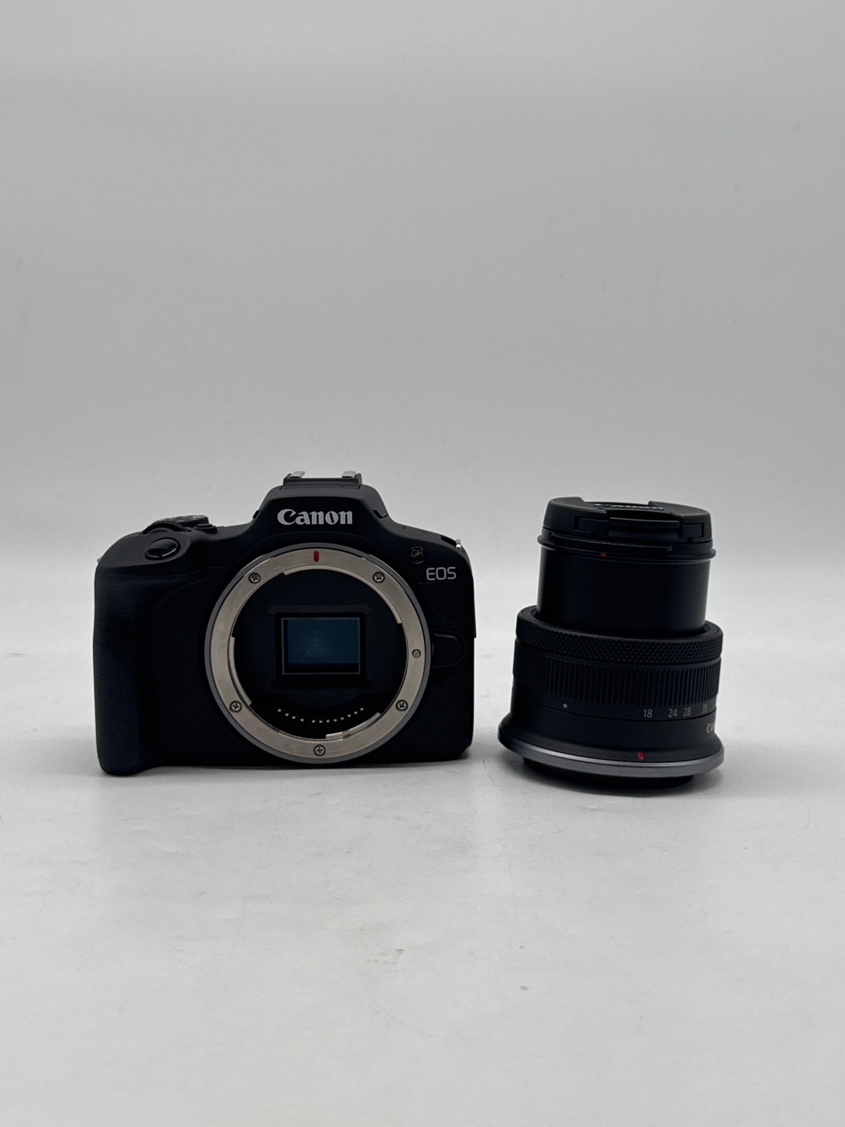 Canon EOS R100 24.1MP Mirrorless w/ RF-S 18-45mm Lens Black - Used
