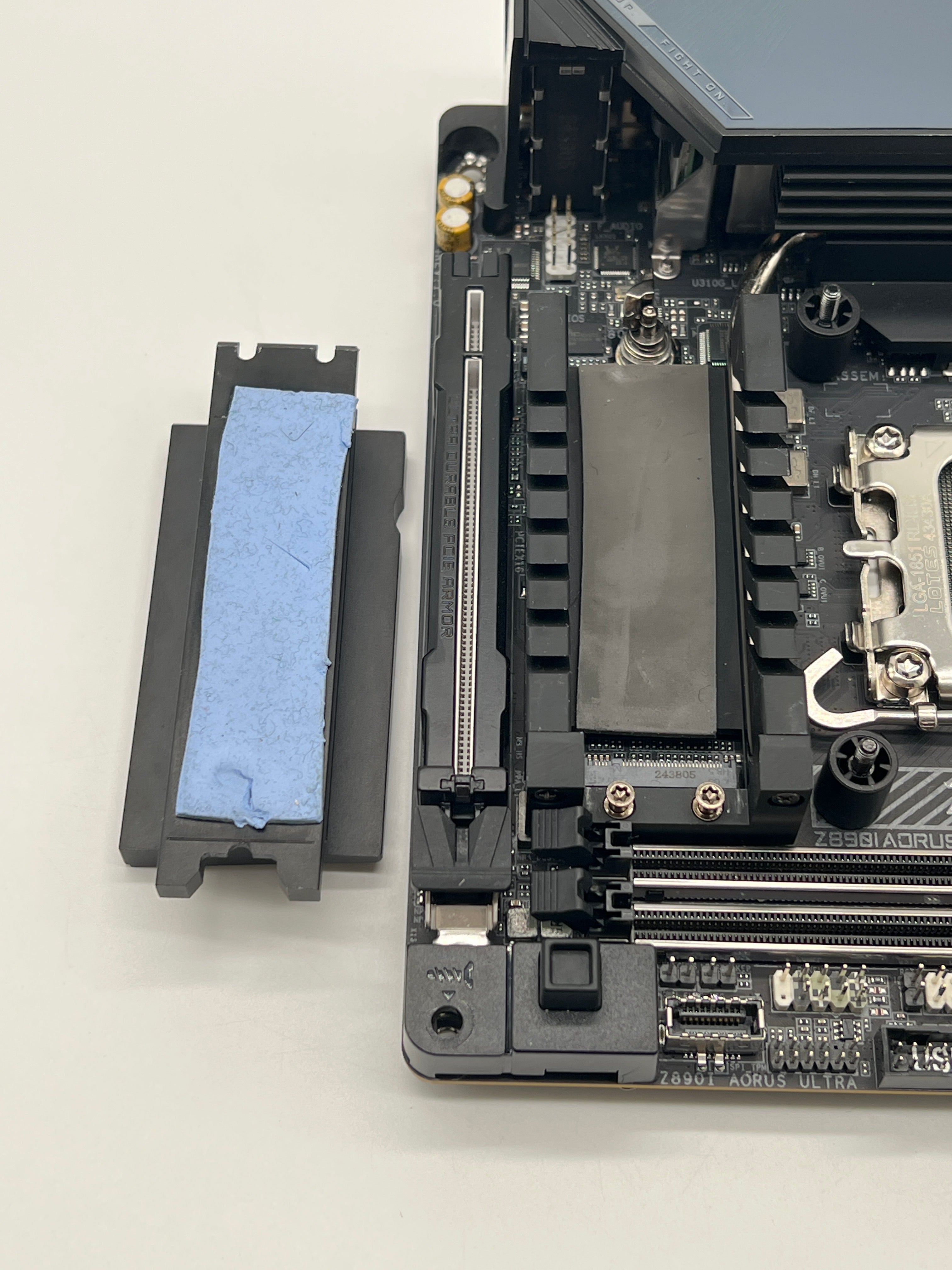 Aorus Gigabyte A890i Ultra LGA 1851 Mini-ITX DDR5 Black Used