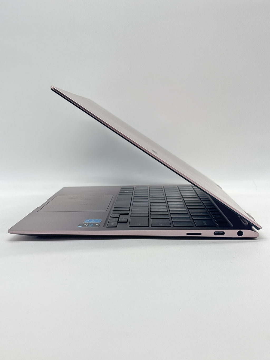 Samsung Galaxy NP930QDB i7-1165G7 16GB 512GB SSD - For Parts (Cracked Screen)