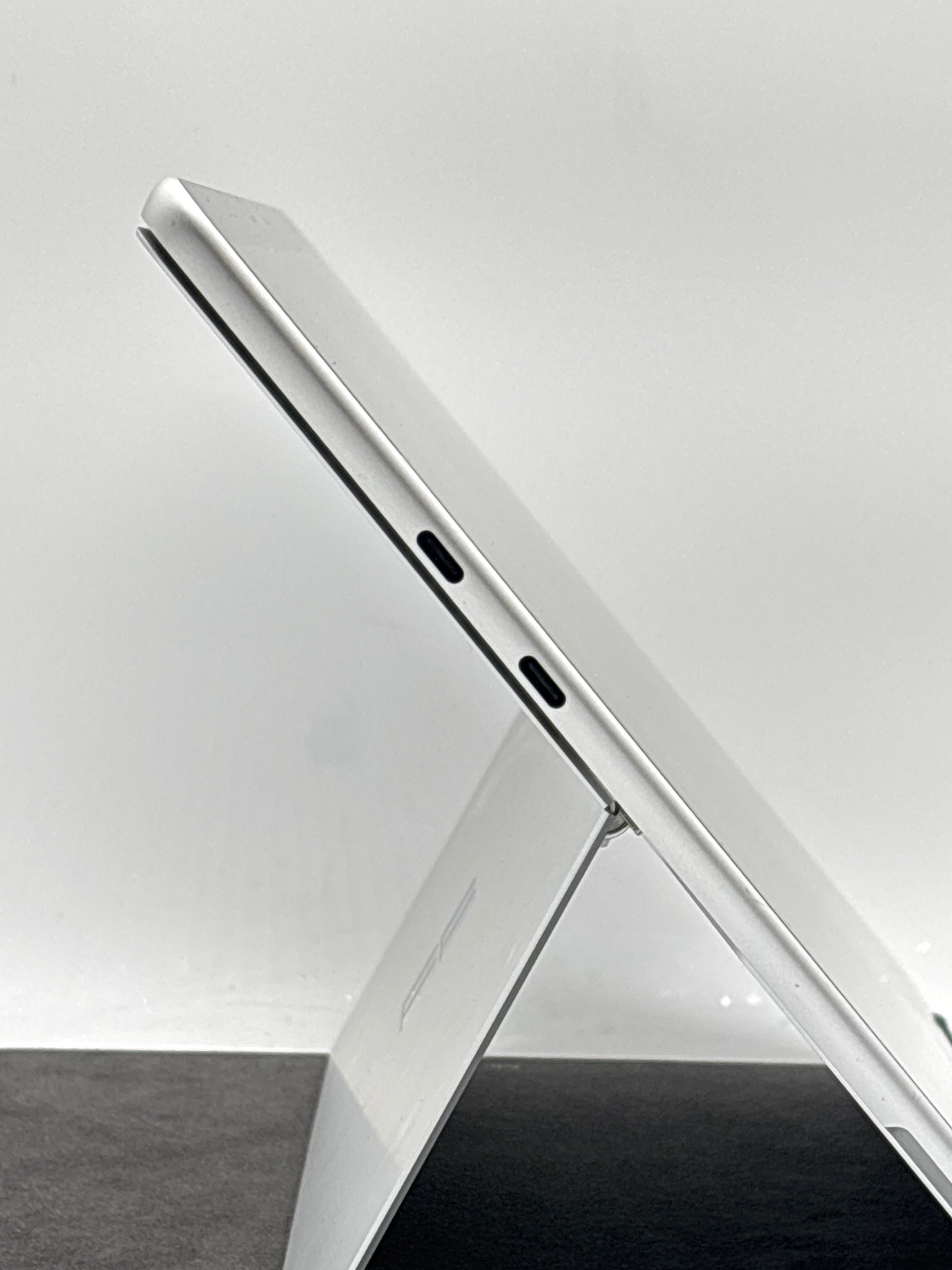 Microsoft Surface Pro 11th Edition Ultra 7 266V 16GB RAM 512GB SSD - Used