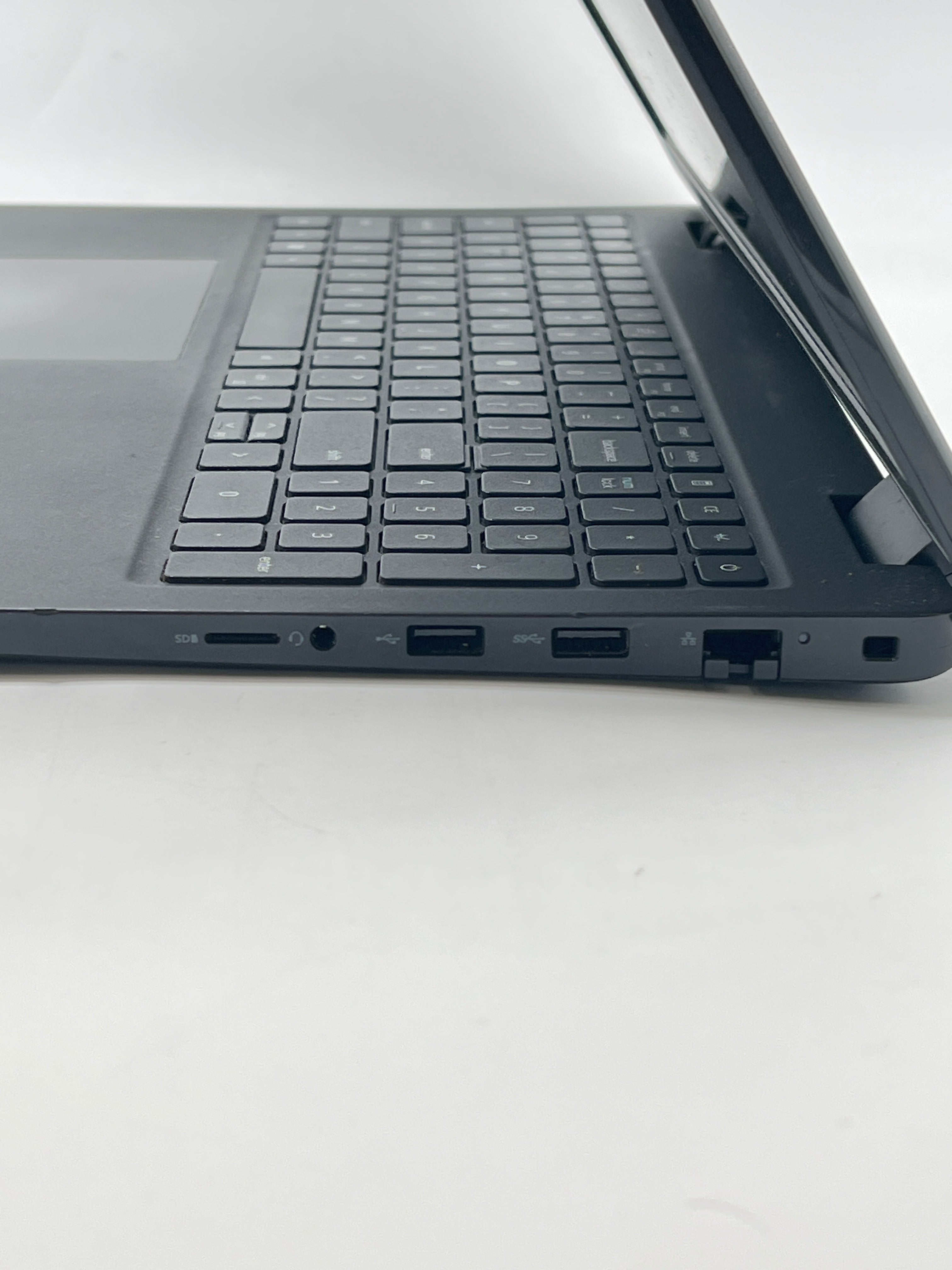 Dell Latitude 3520 i5-1135G7 8GB RAM 256GB SSD - For Parts (Read)