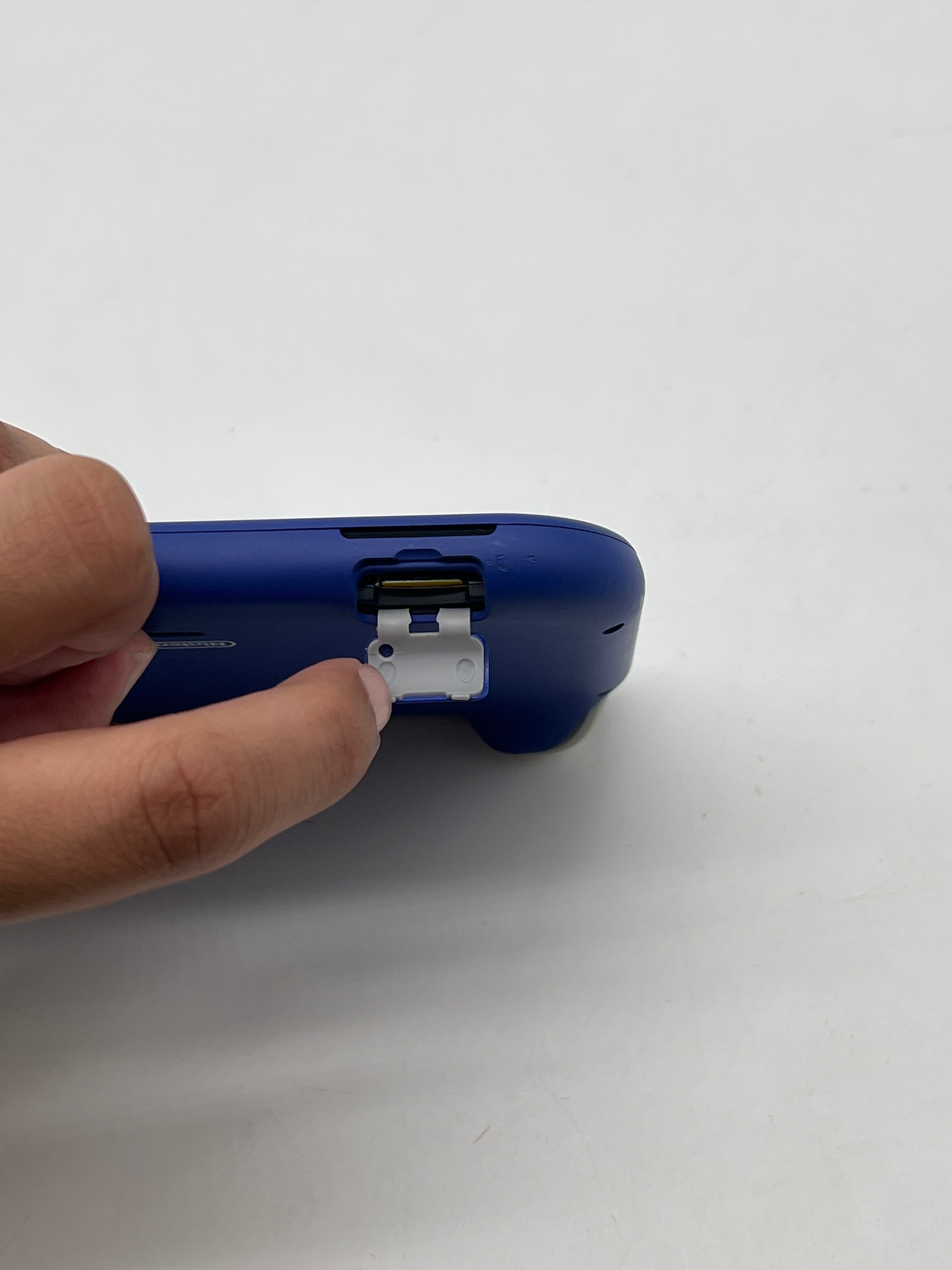 Nintendo Switch Lite (HDH-001) 2019  Blue - For Parts (Bad LCD)
