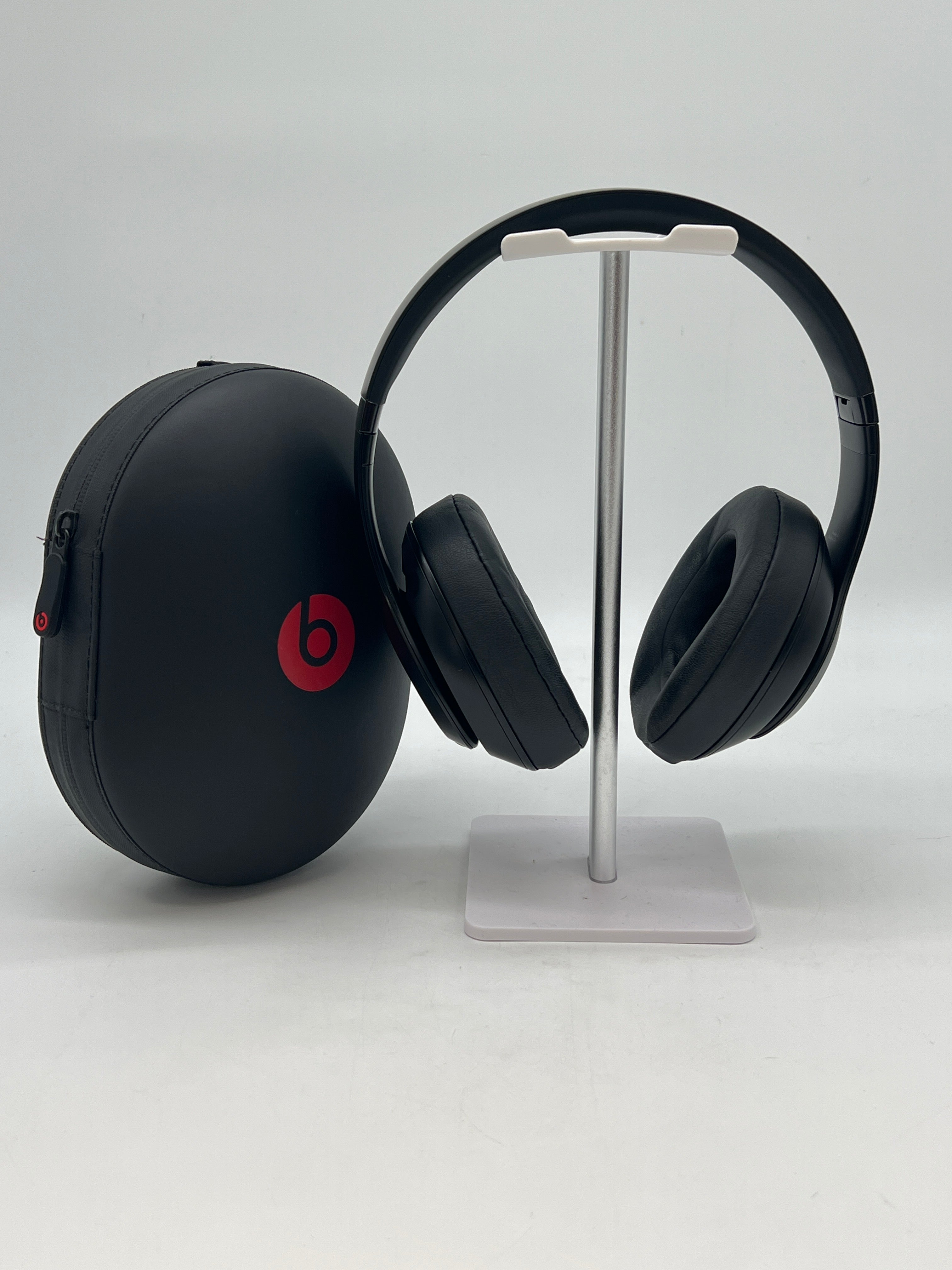 Beats by Dr. Dre Studio 3 Over-Ear Headphones with Case - Used