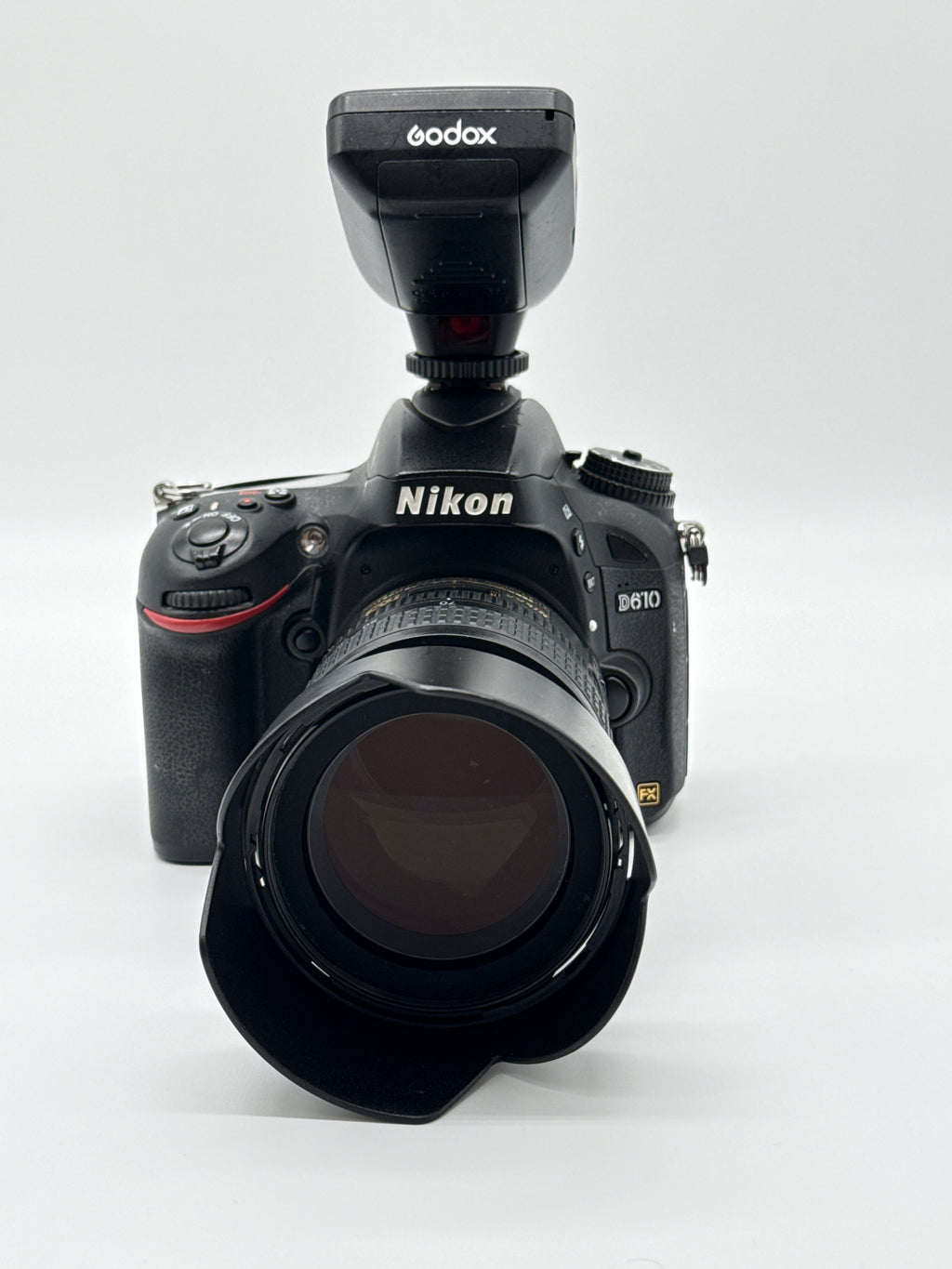 Nikon D610 Digital Camera 24.3MP w/ Nikon 18-70mm Lens (Shutter Count 32285)