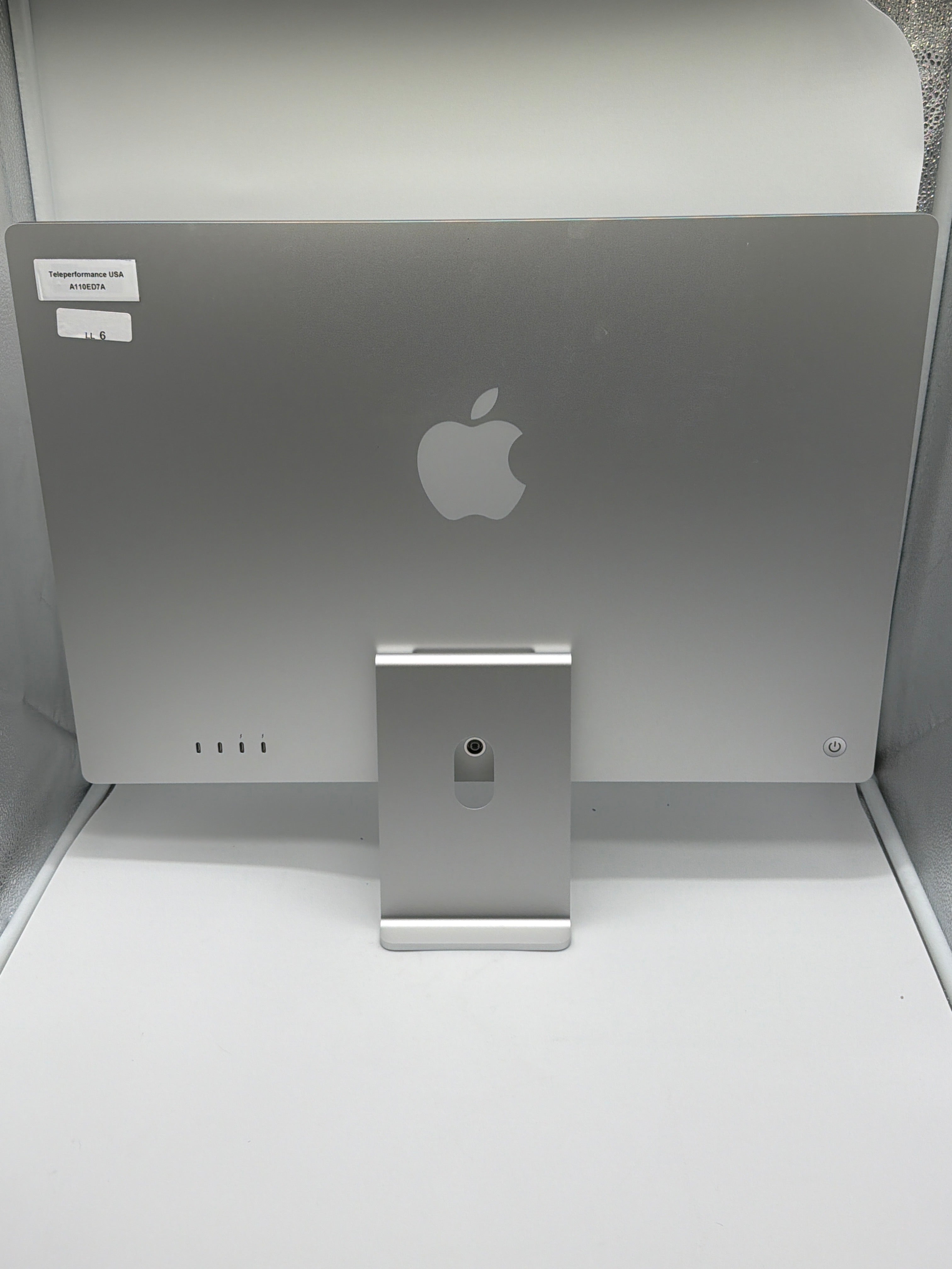 Apple iMac 24" M3 A2873 2023 256GB SSD 8GB RAM Silver Remotely Managed