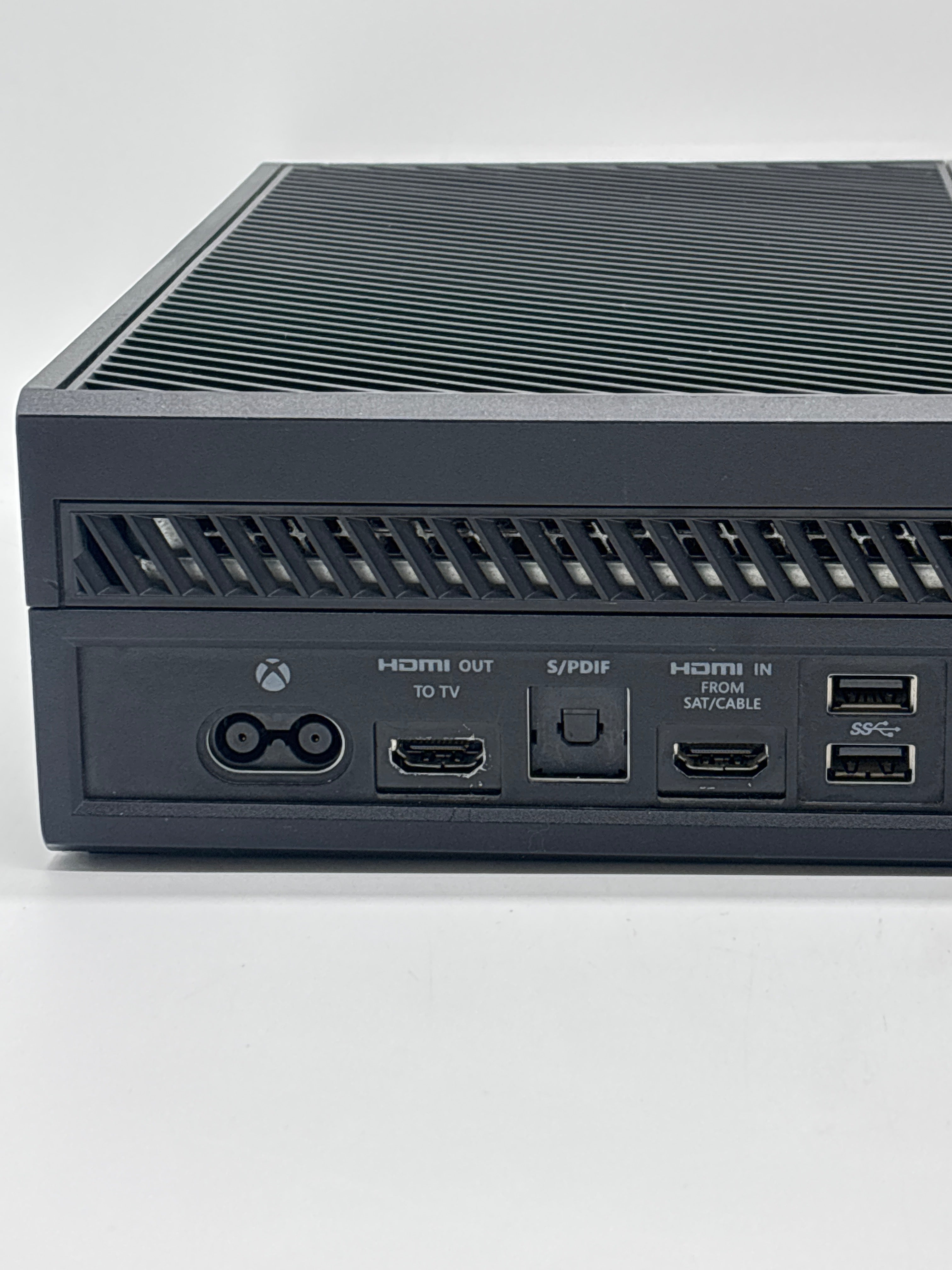 Microsoft Xbox One 1540 500GB Black Home Console 2013 Used
