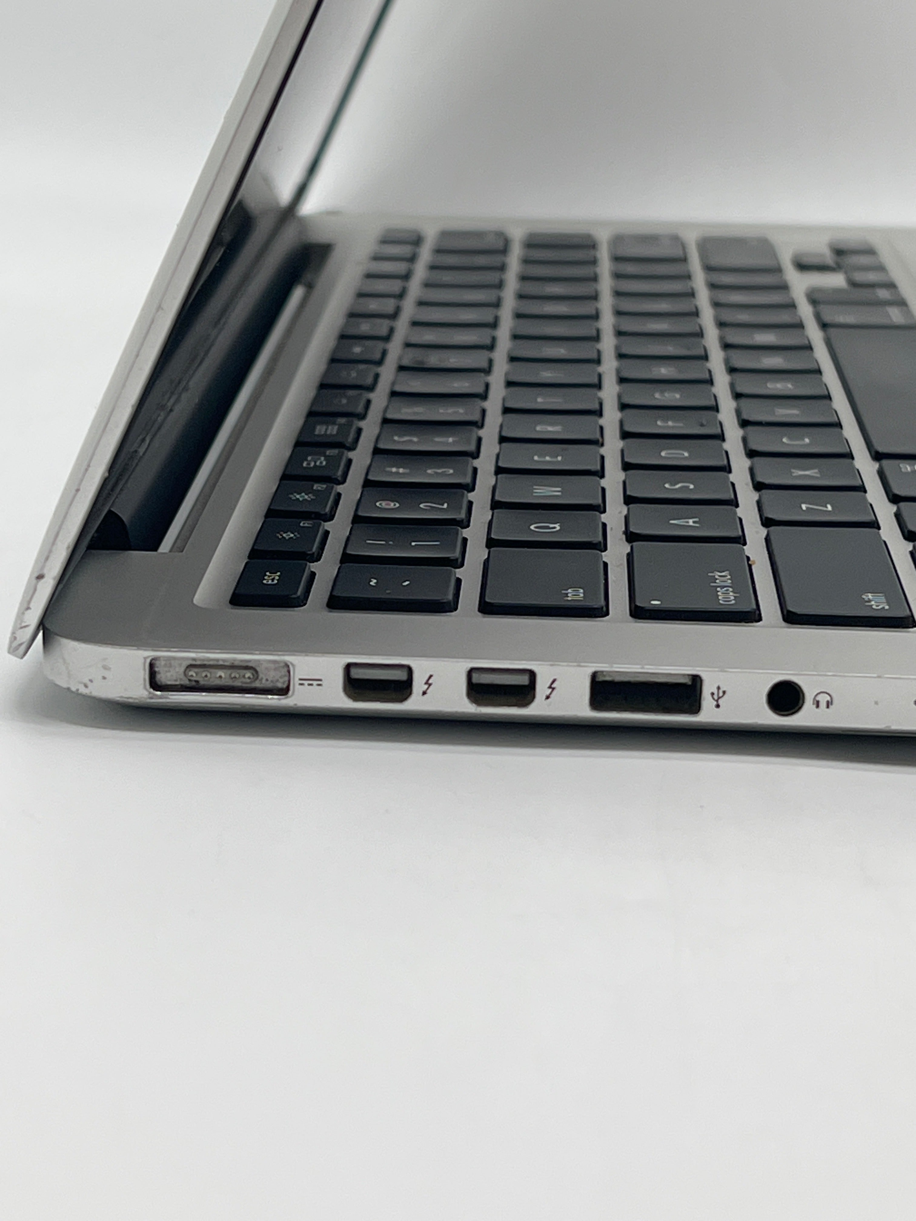 Apple MacBook Pro 13" A1502 i5 4GB RAM 128GB Flash Storage - For Parts (Service Battery)