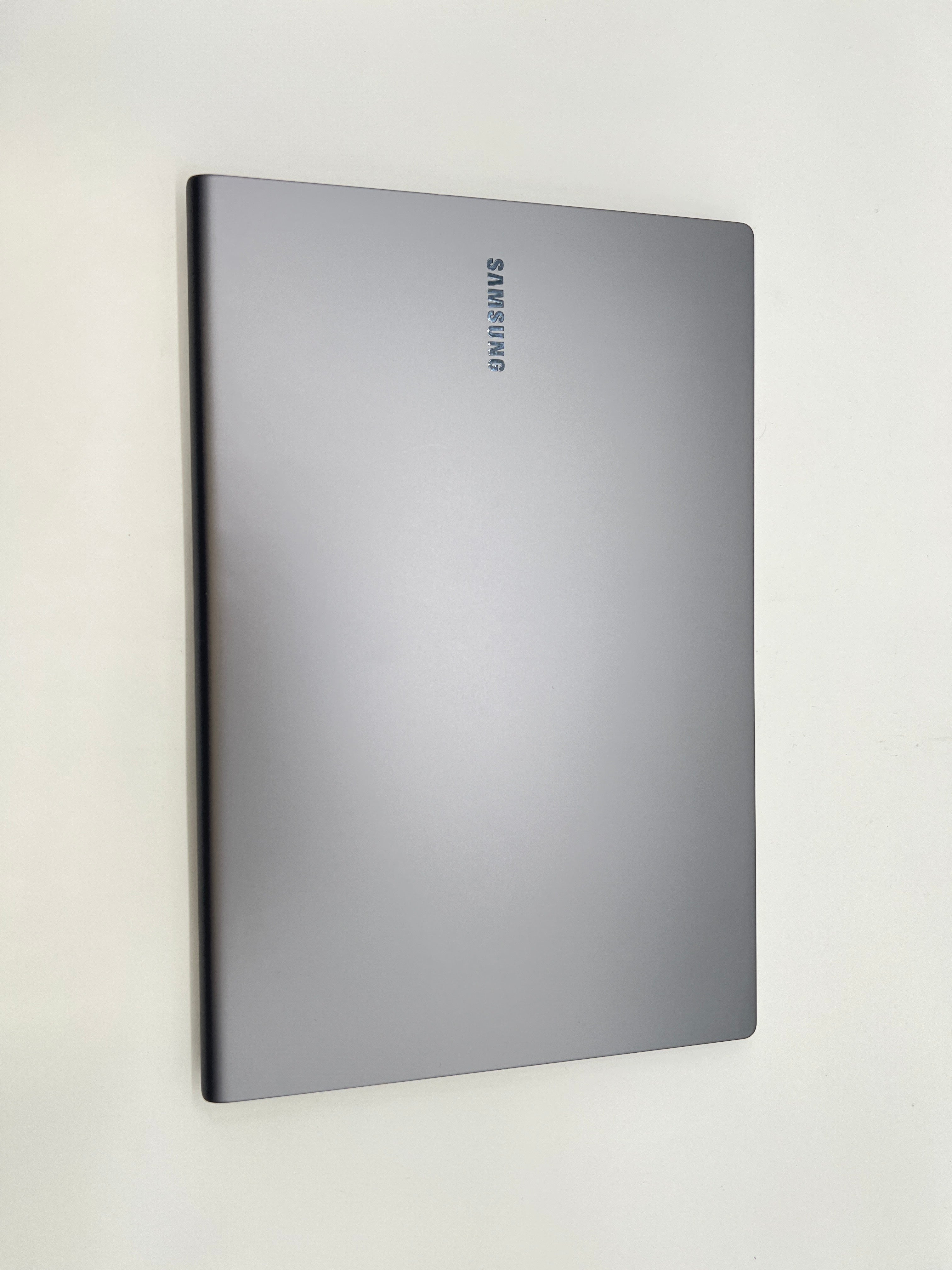 Samsung Galaxy Book S SM-W767V 13.3" Touch Snapdragon 8CX 8GB RAM 256GB SSD
