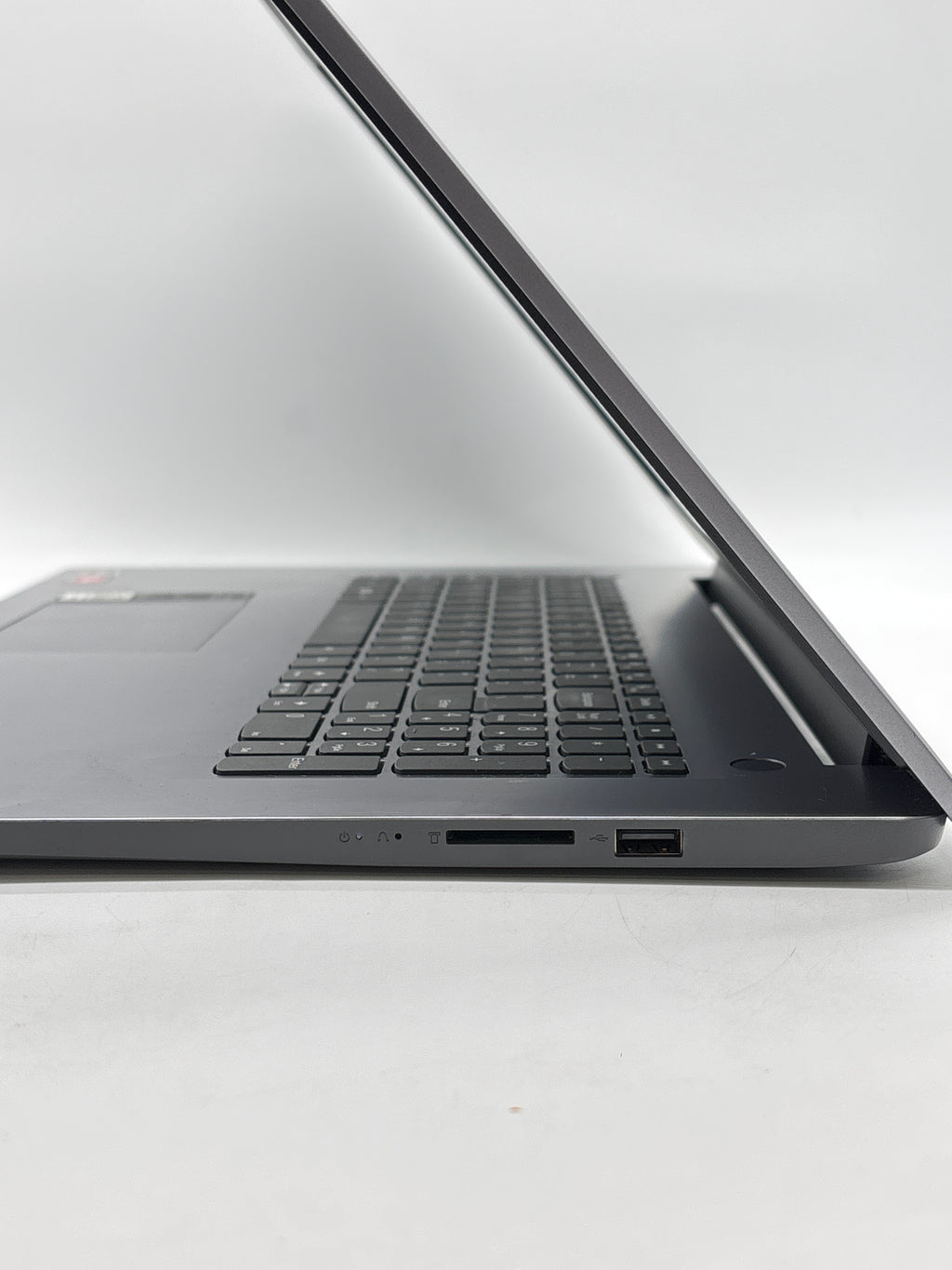 Lenovo IdeaPad 3 17ABA7 AMD Ryzen 5 5625U 16GB RAM 1TB SSD - Used