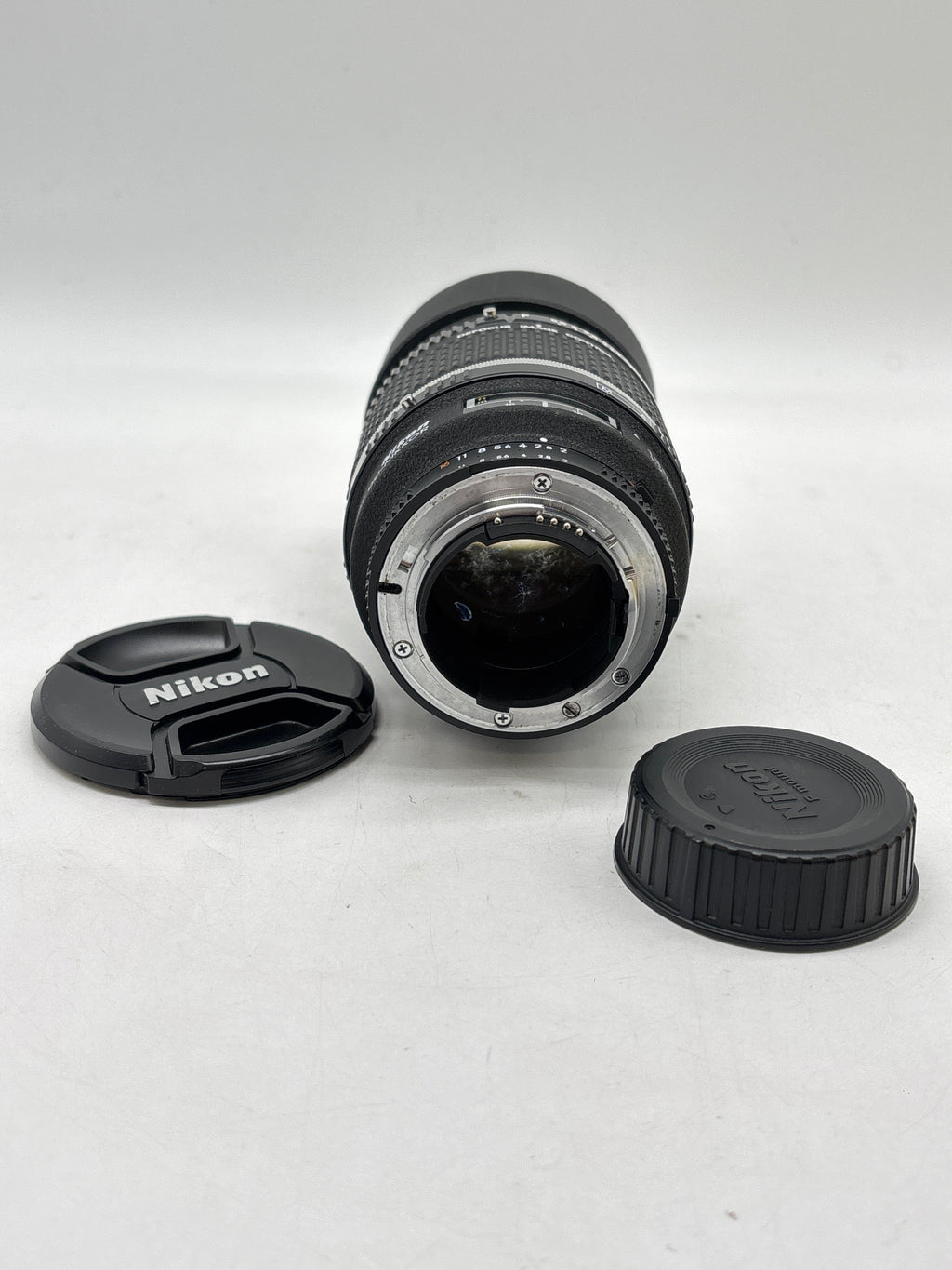Nikon AF DC-Nikkor 135mm f/2D Nikon F Mount - Hazy Elements