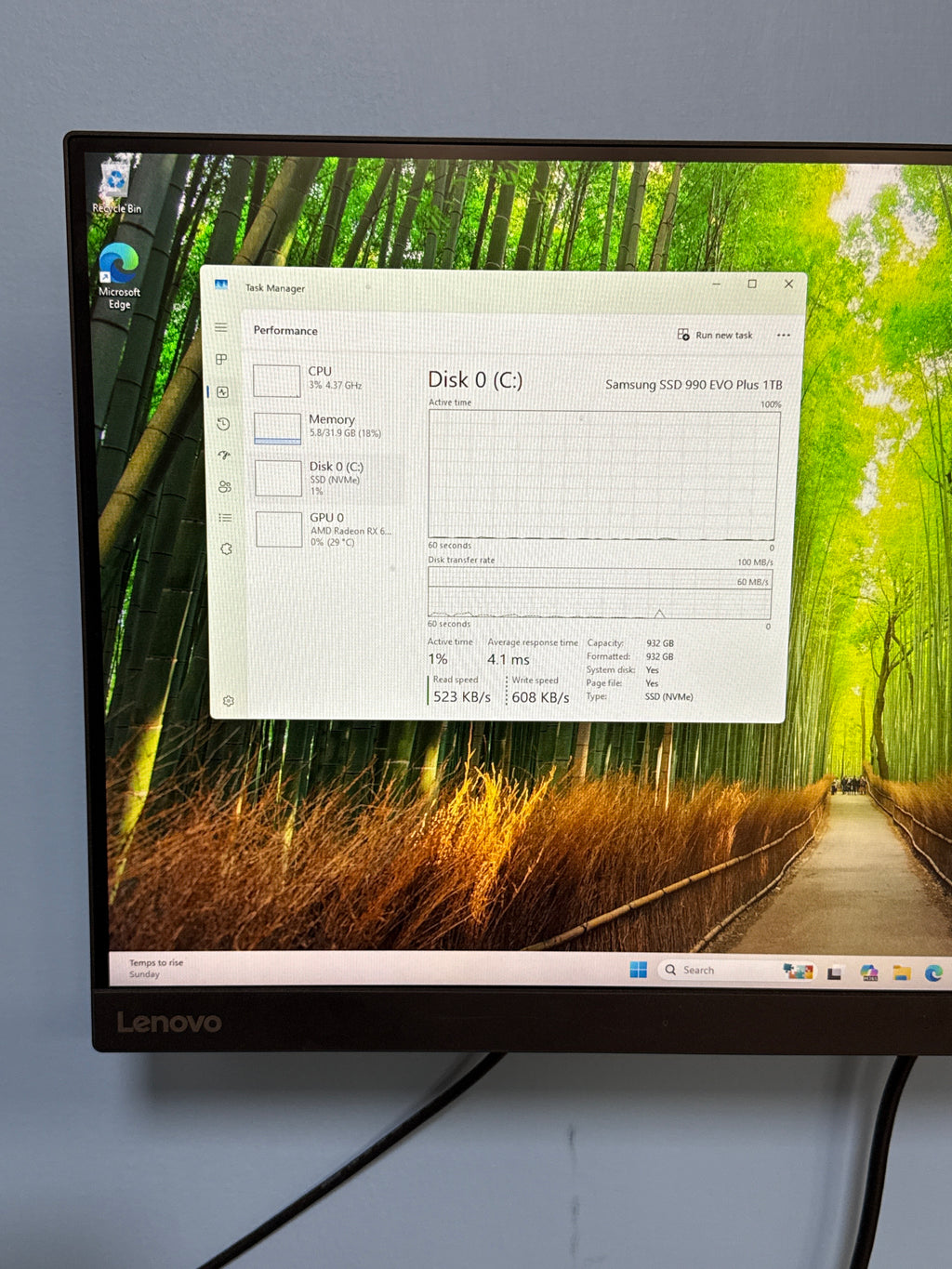 Custom PC Ryzen 7 5800X 32GB RAM 1TB SSD Radeon RX 6600