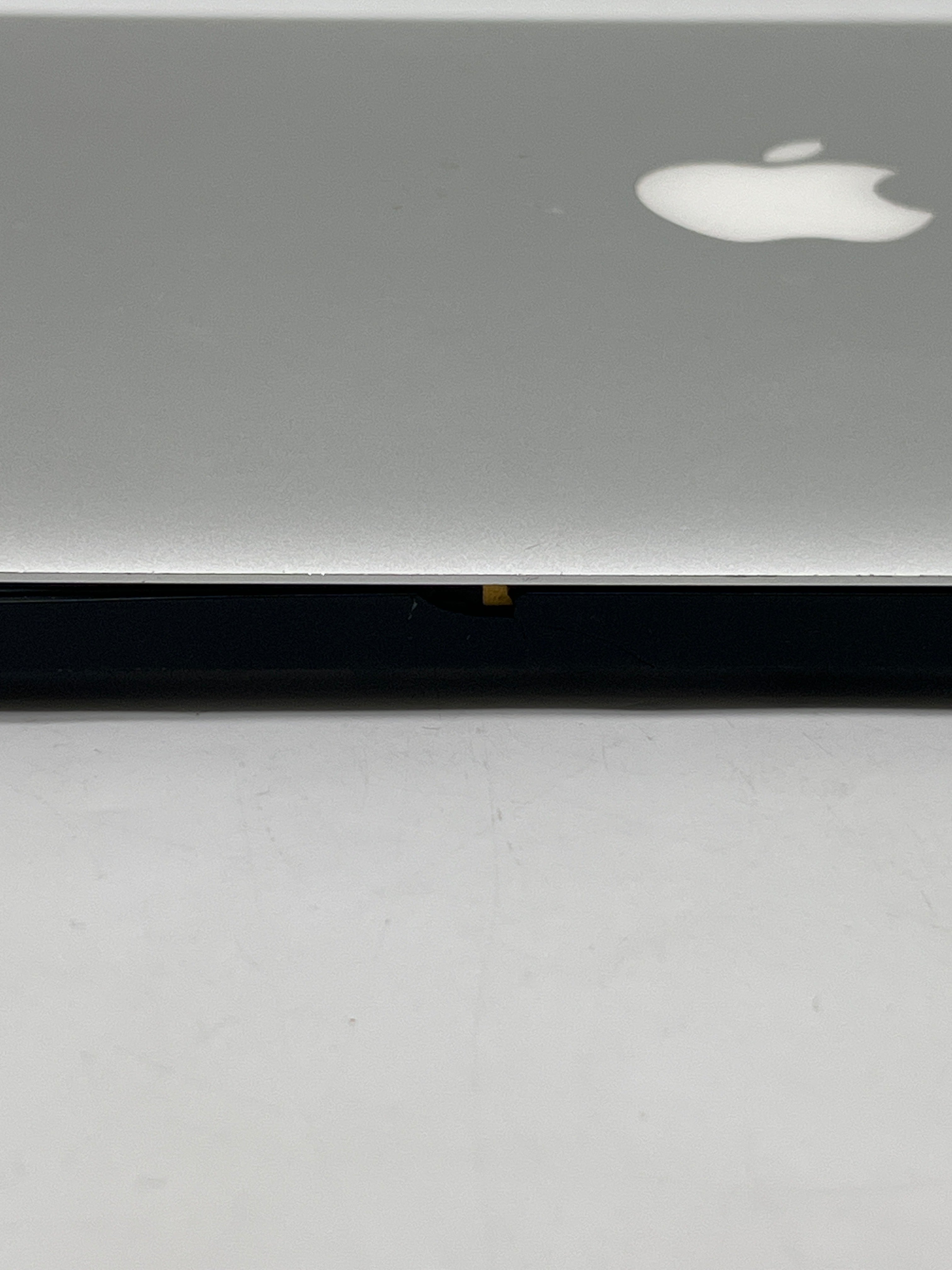 Apple MacBook Air 13" A1466 i5 8GB RAM 128GB SSD - Used