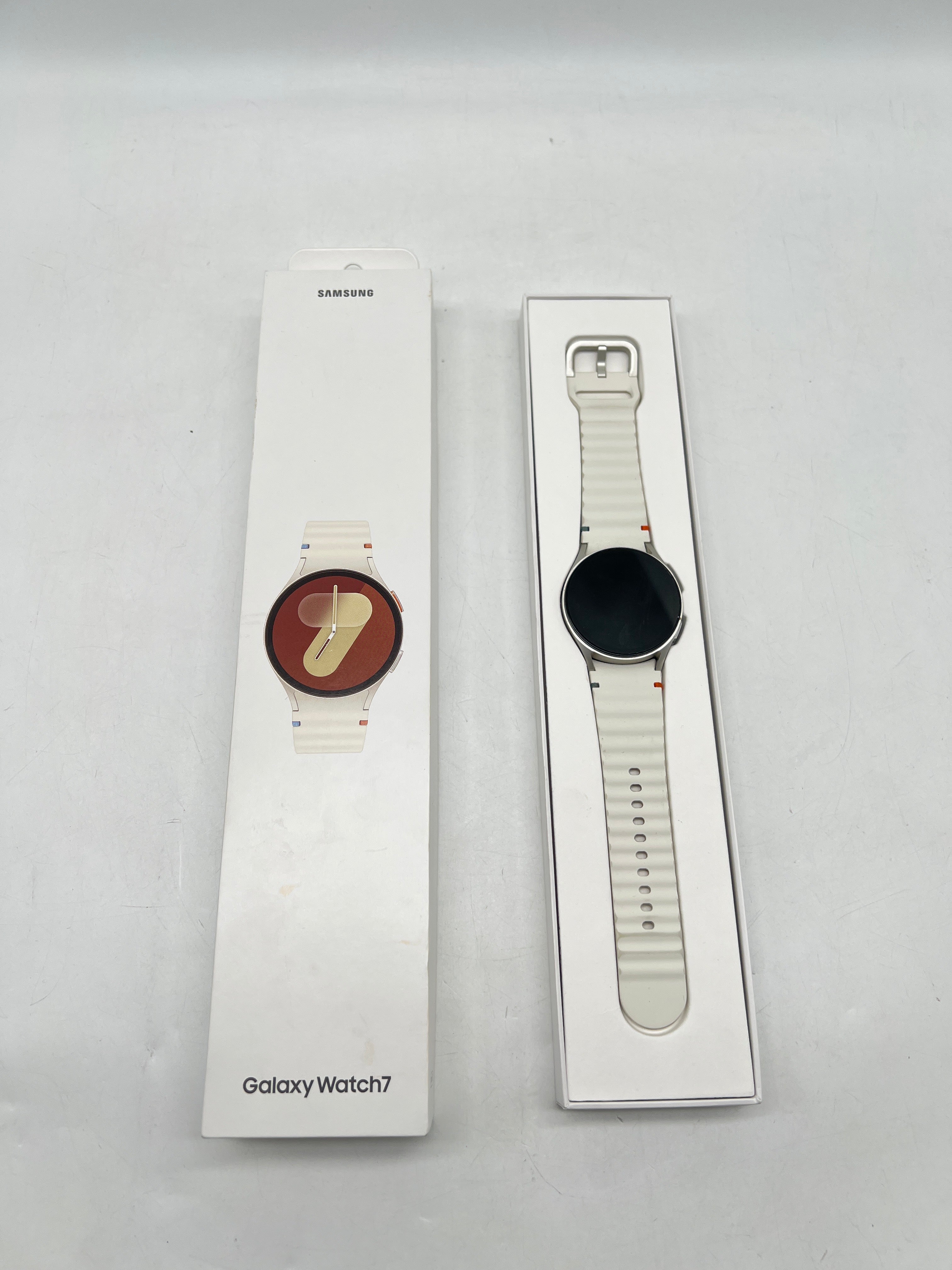 Samsung Galaxy Watch7 SM-L305U 40mm LTE Sapphire - Used