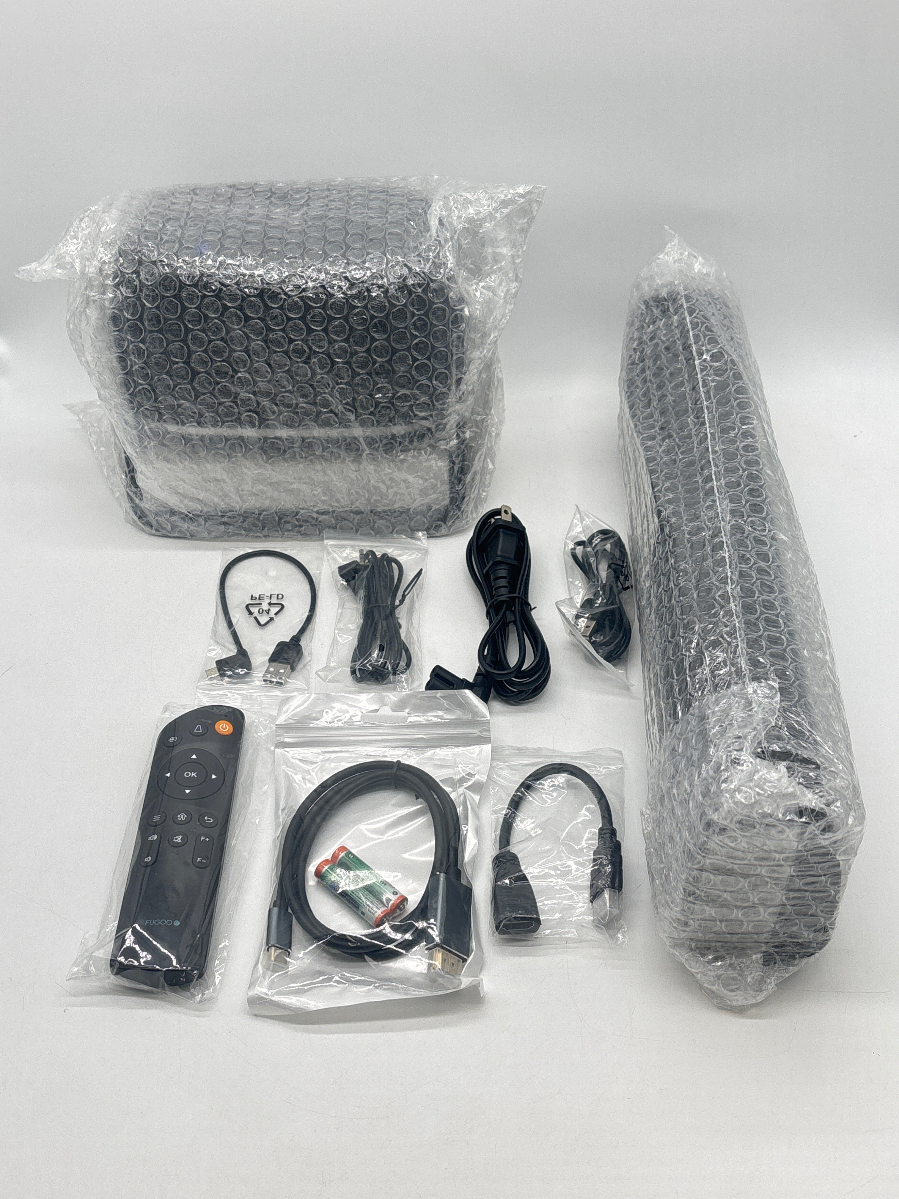 Fugoo FPJ1080PS Projector & Soundbar Bundle with Tripod - New Open Box
