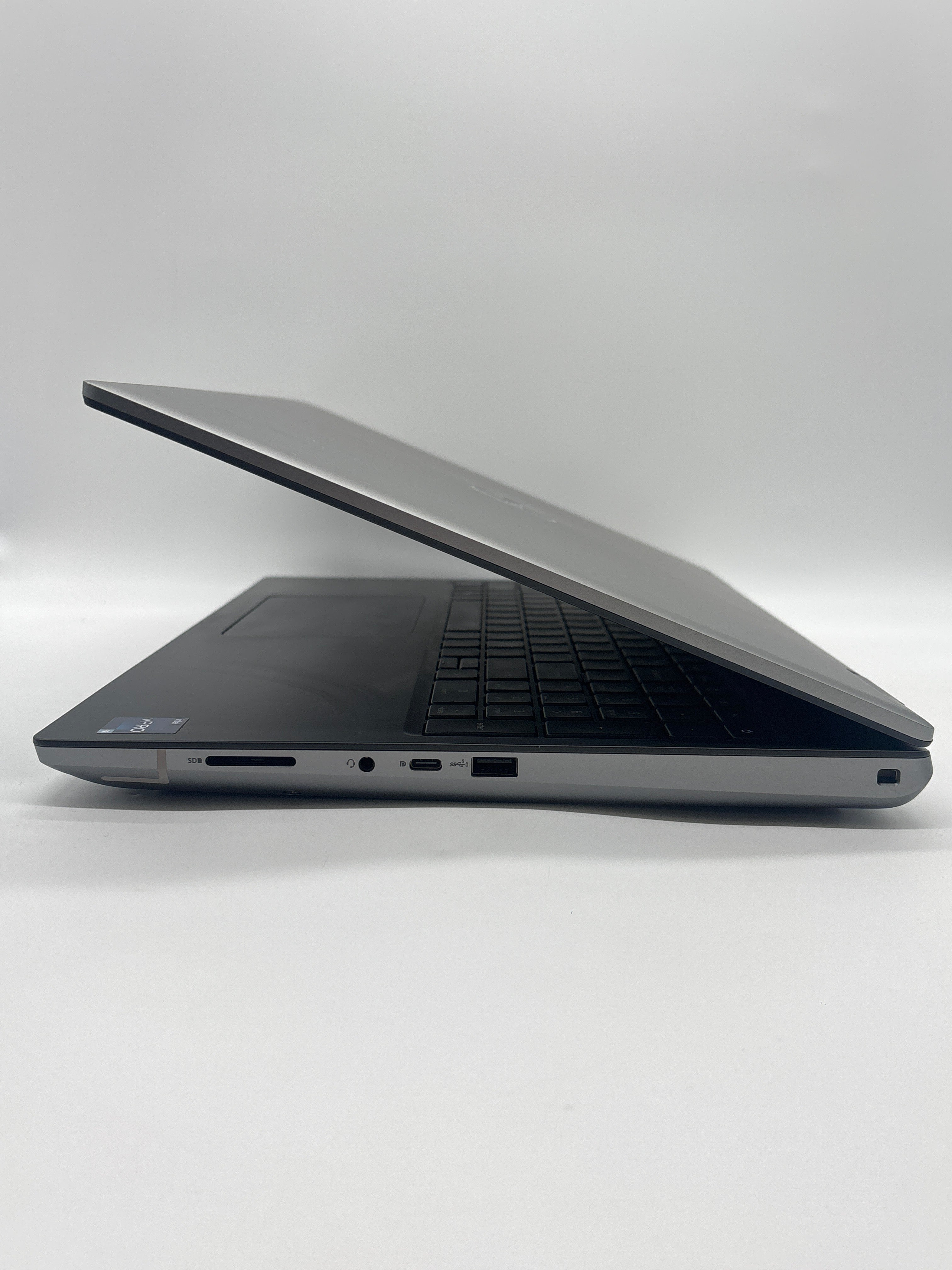 Dell Precision 7680 i9 13950HX 128GB RAM 1TB SSD - Warranty (Jan 2028)