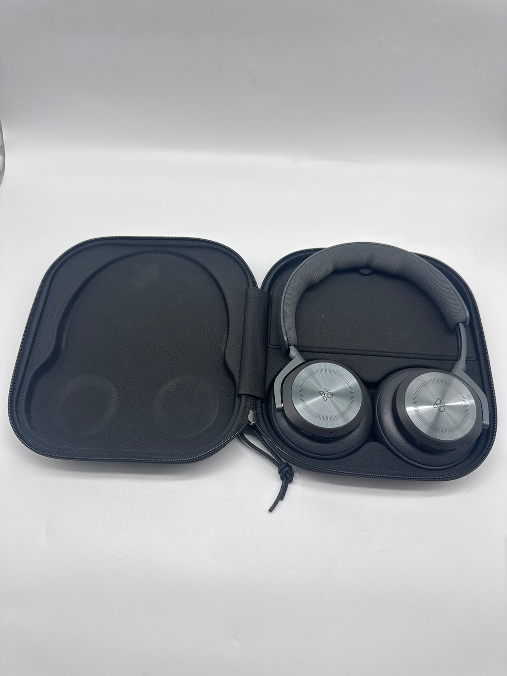 Bang Olufsen Beoplay HX Wireless Over-Ear Headphones Greyish Black - Used