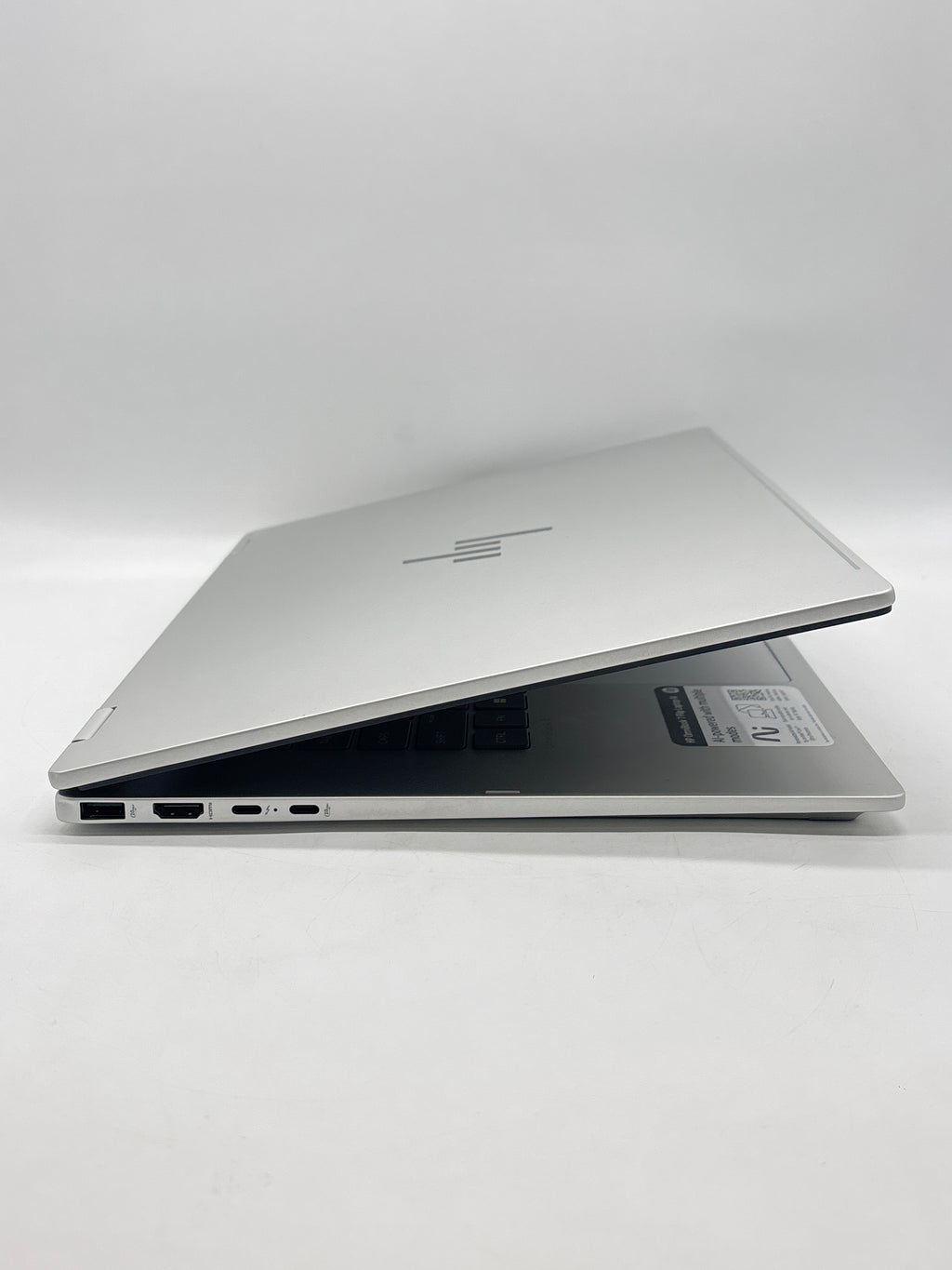 HP OmniBook 7 16-au0001nr Flip Ultra 7 256V 16GB RAM 1TB SSD Silver