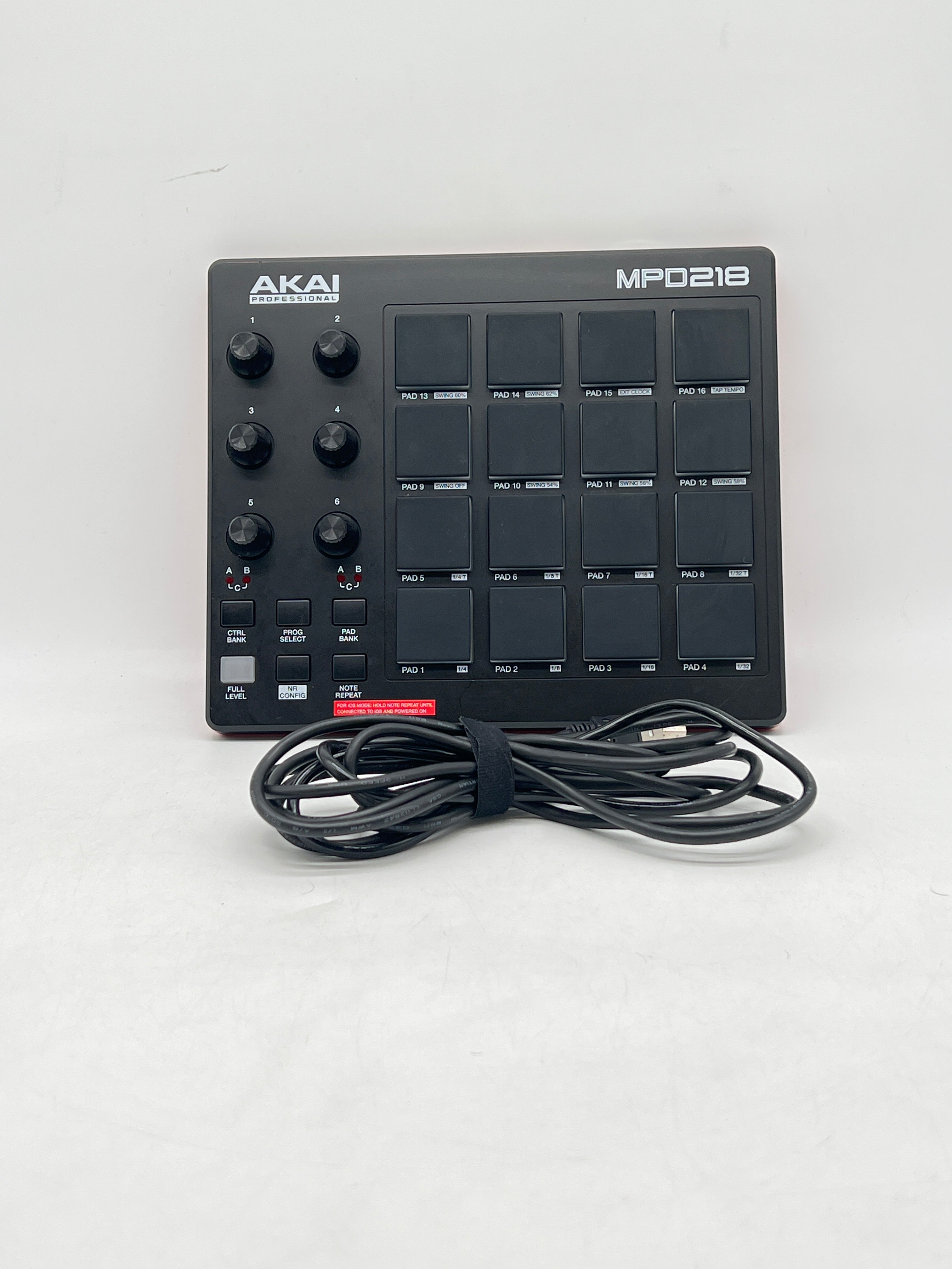 AKAI Professional MPD218 USB MIDI Controller 16 MPC Drum Pads - Used