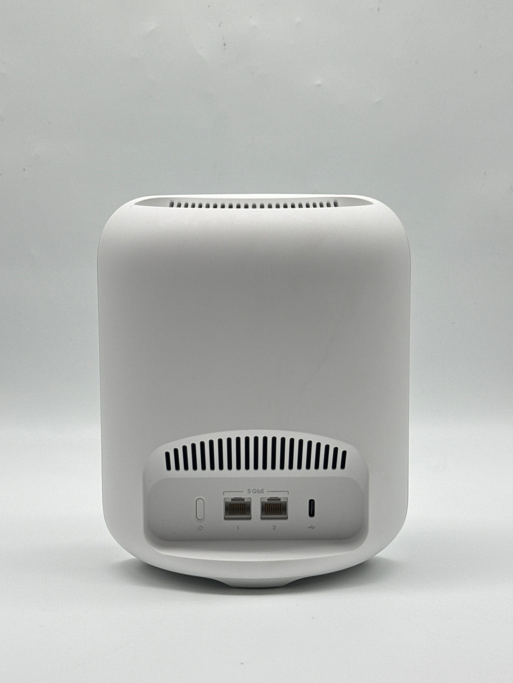 eero Pro 7 ME10001 Tri-Band Mesh Wi-Fi 7 Router - For Parts