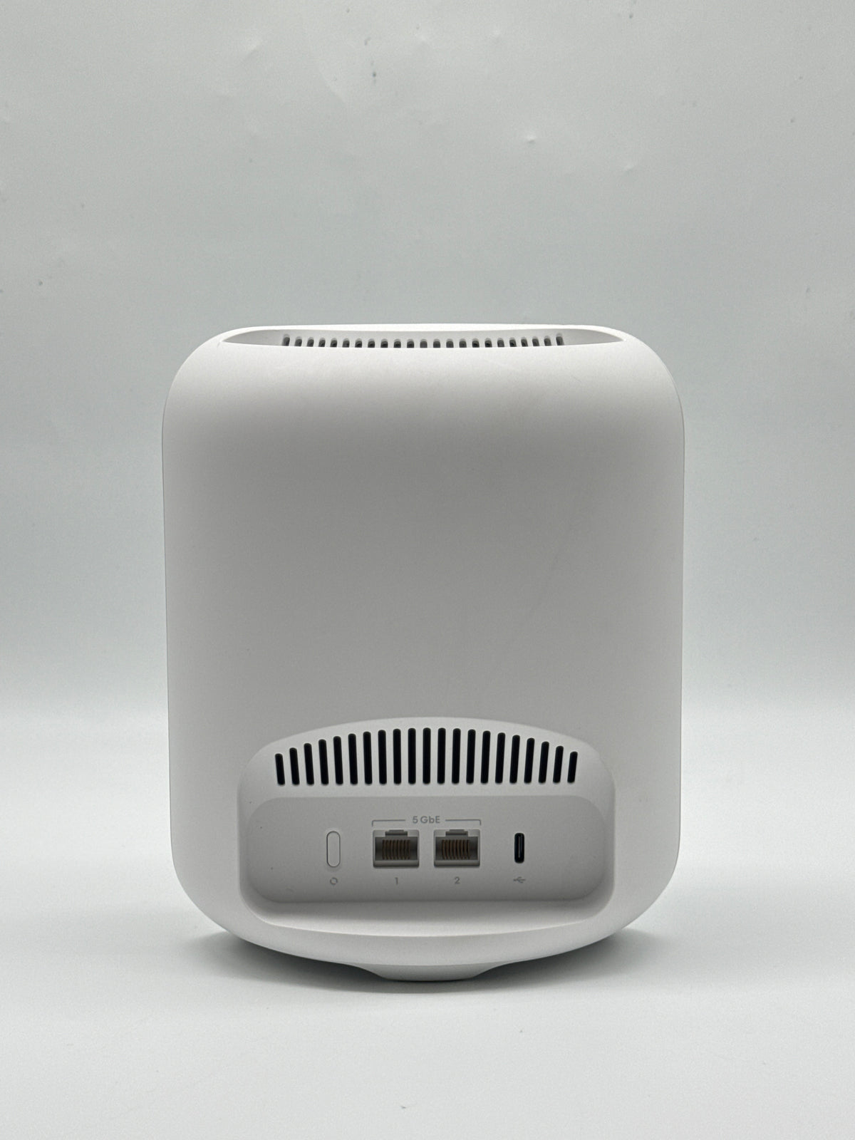 eero Pro 7 ME10001 Tri-Band Mesh Wi-Fi 7 Router - For Parts