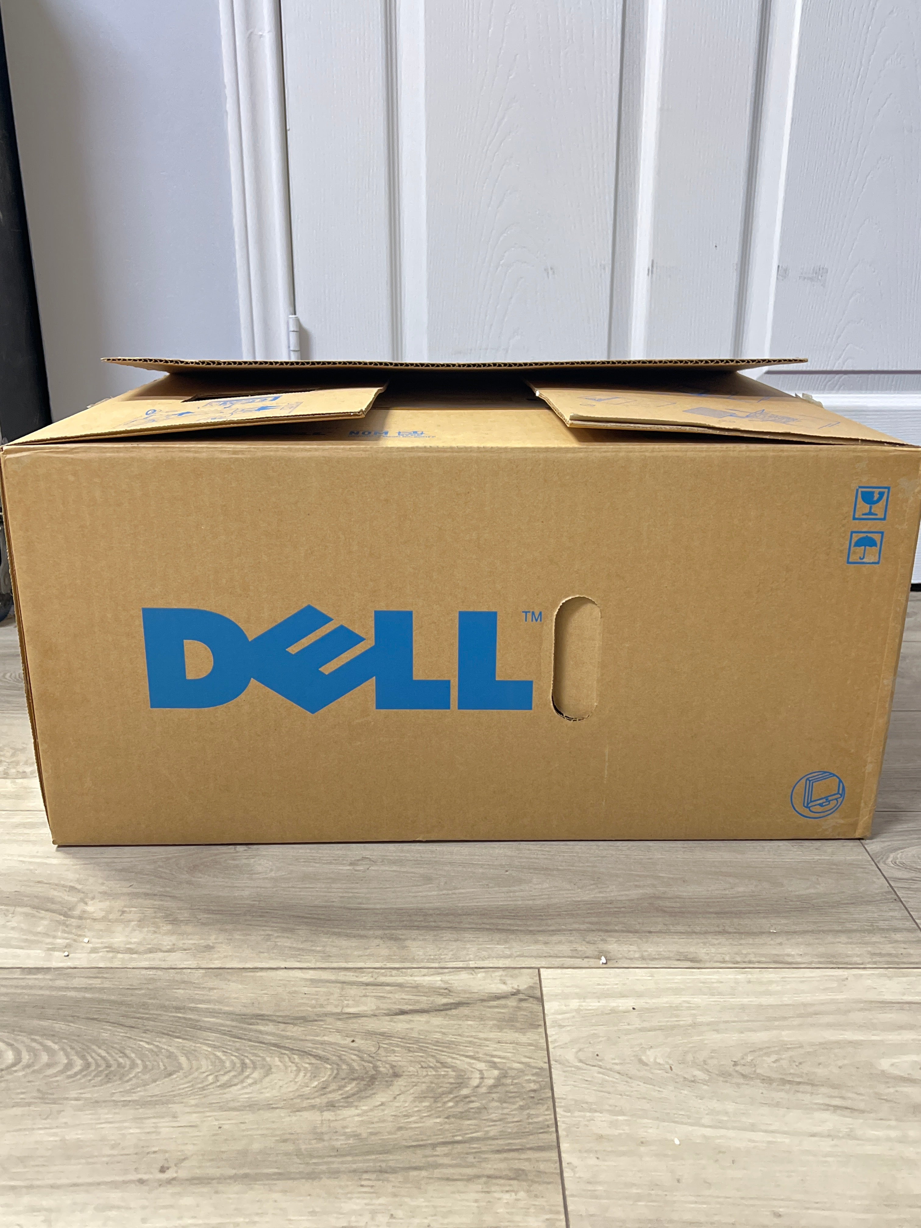 Dell UltraSharp 2001FP 20" LCD Monitor - New in Box