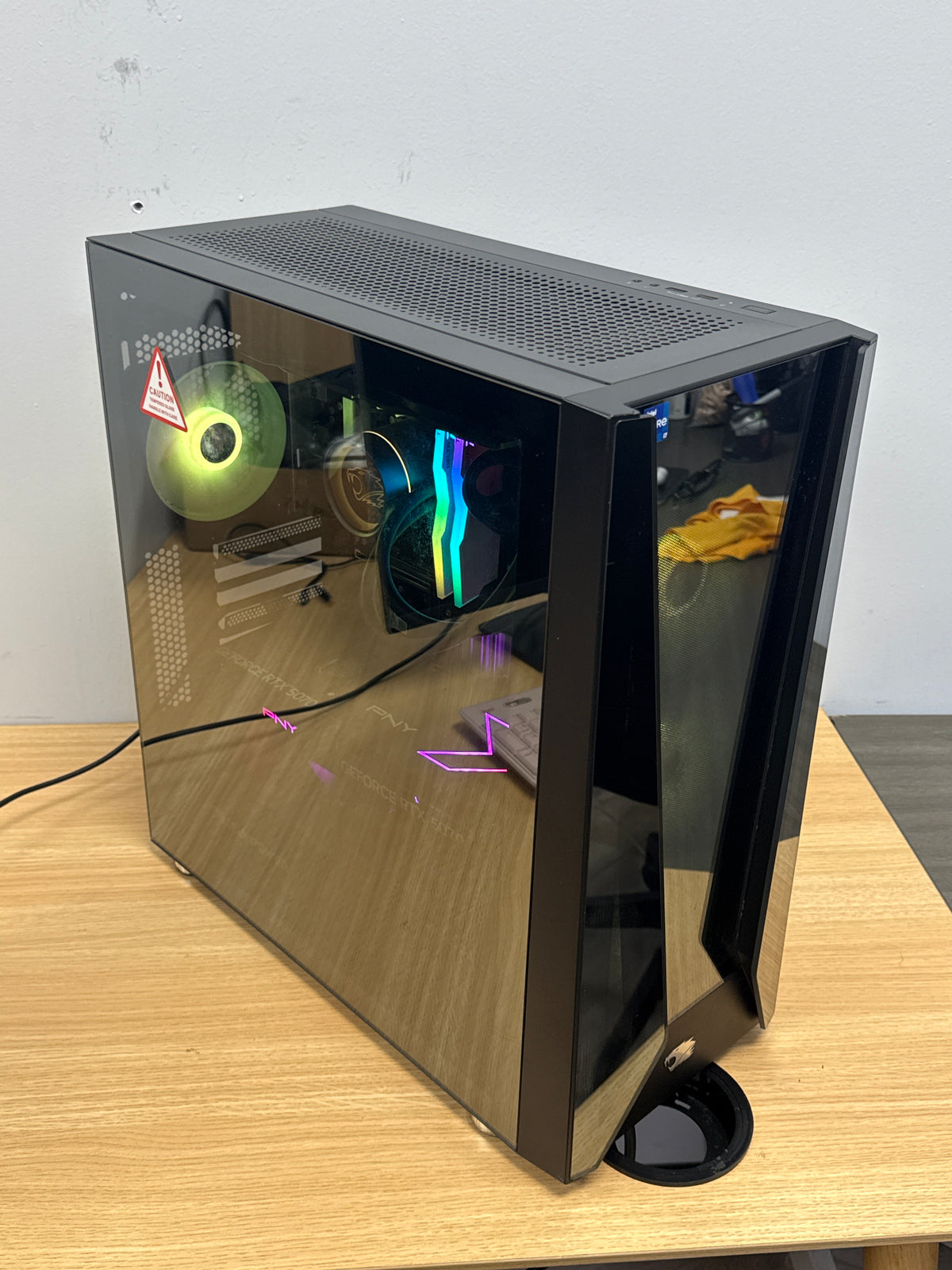 iBuyPower Custom Gaming Desktop i7-12700KF 16GB RAM 1TB SSD RTX 5070 - Used