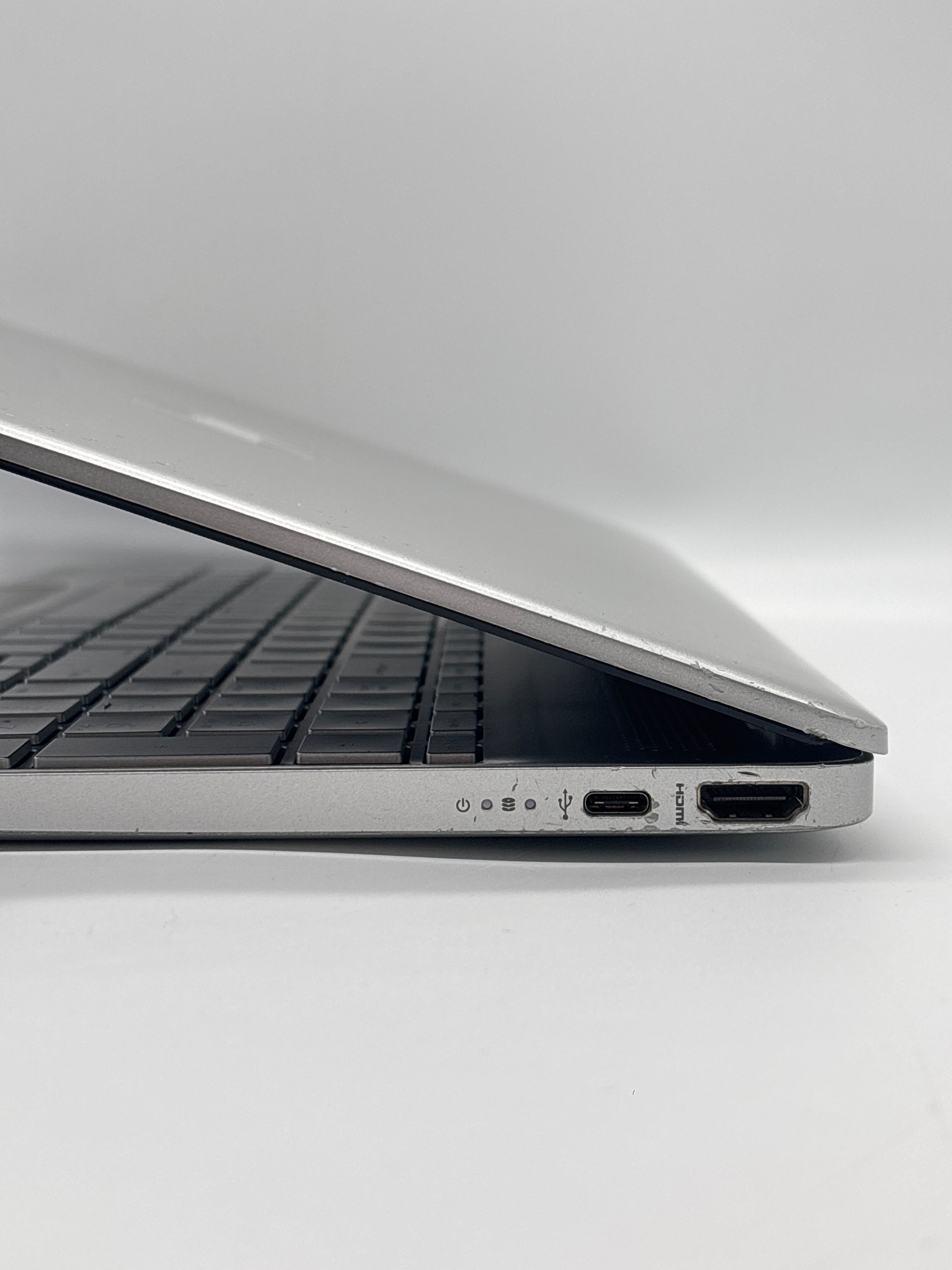 HP 15-DY2702DX i3-1115G4 8GB RAM 256GB SSD