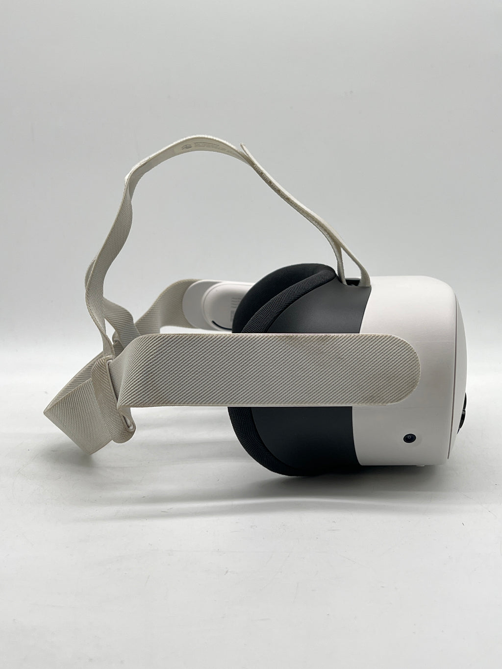 Meta Quest 3s 128GB Standalone VR Headset White - Remotely Managed