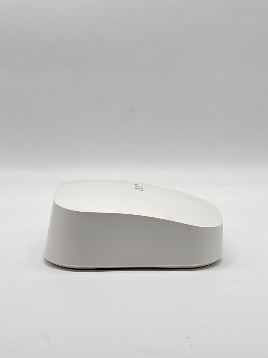 eero Pro 6 Tri-Band Mesh Wi-Fi 6 Router K010001 Bluetooth 5.0 Zigbee Hub - Used