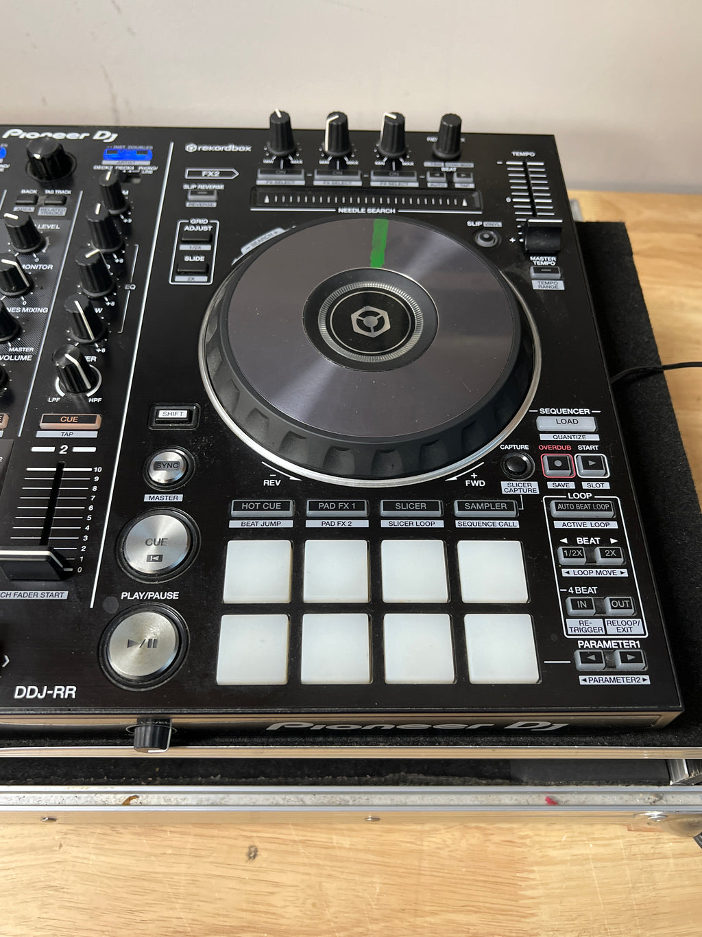 Pioneer DJ DDJ-RR 2-Channel Rekordbox Controller with Travel Case - For Parts (Broken Knob)