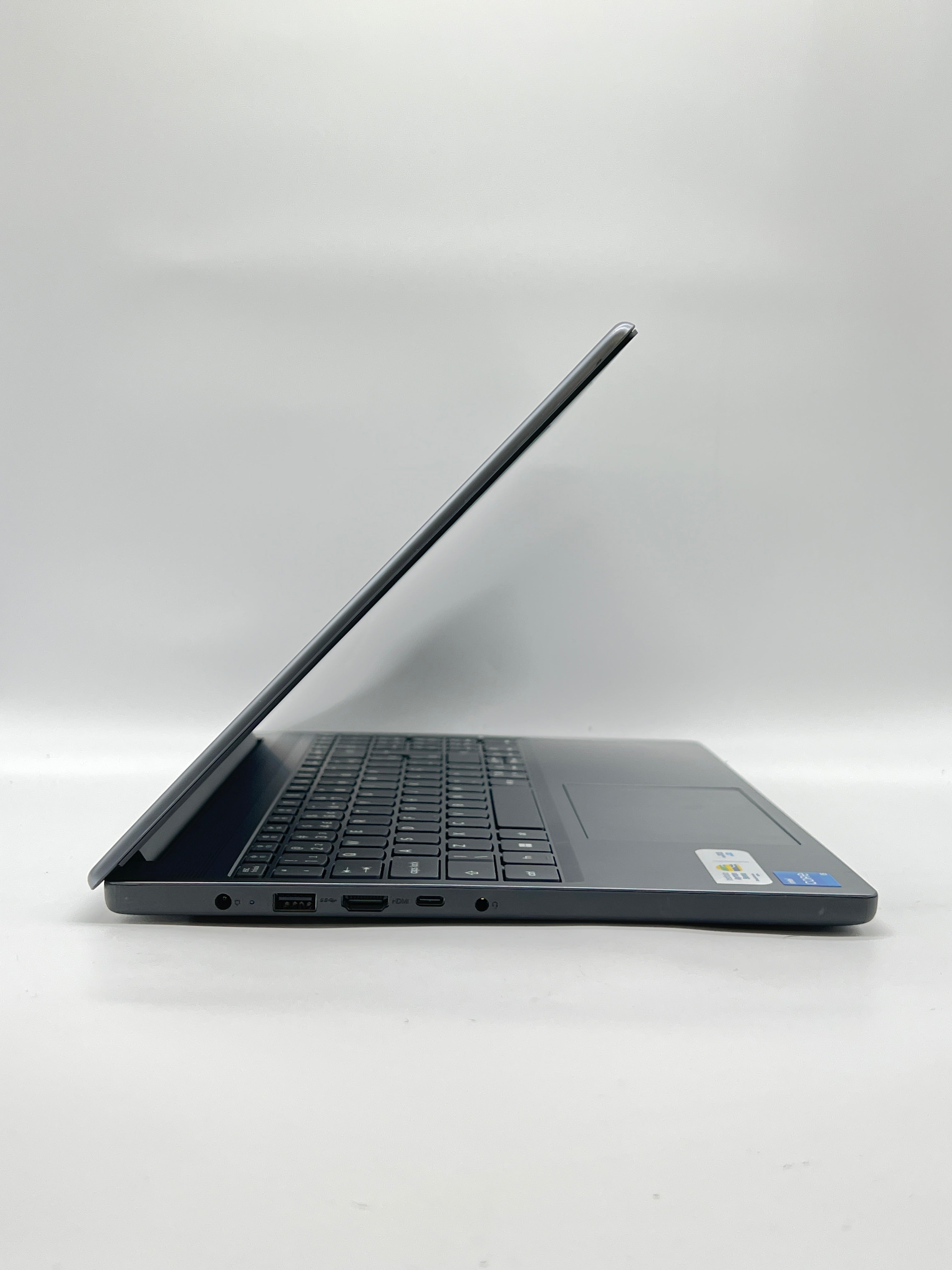 Lenovo Idea pad Slim 3 15.3" TOUCH i5-13420H 8GB RAM 512GB SSD - Used