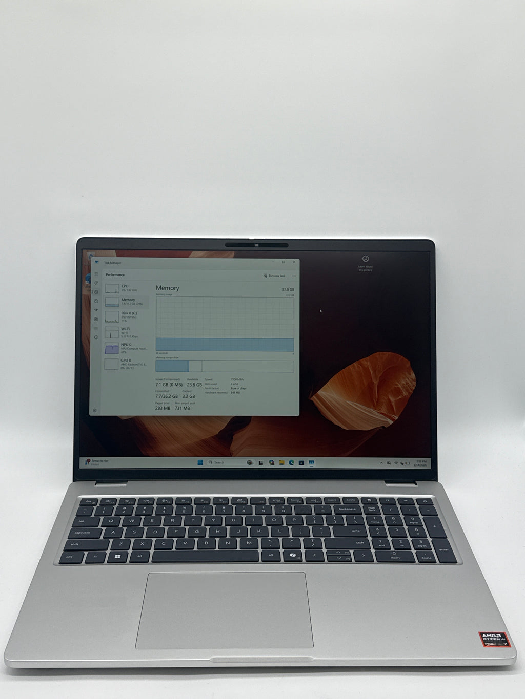 Dell Pro 16 Plus AMD Ryzen AI 7 PRO 350 32GB RAM 512GB SSD (Minor dent on hinge)