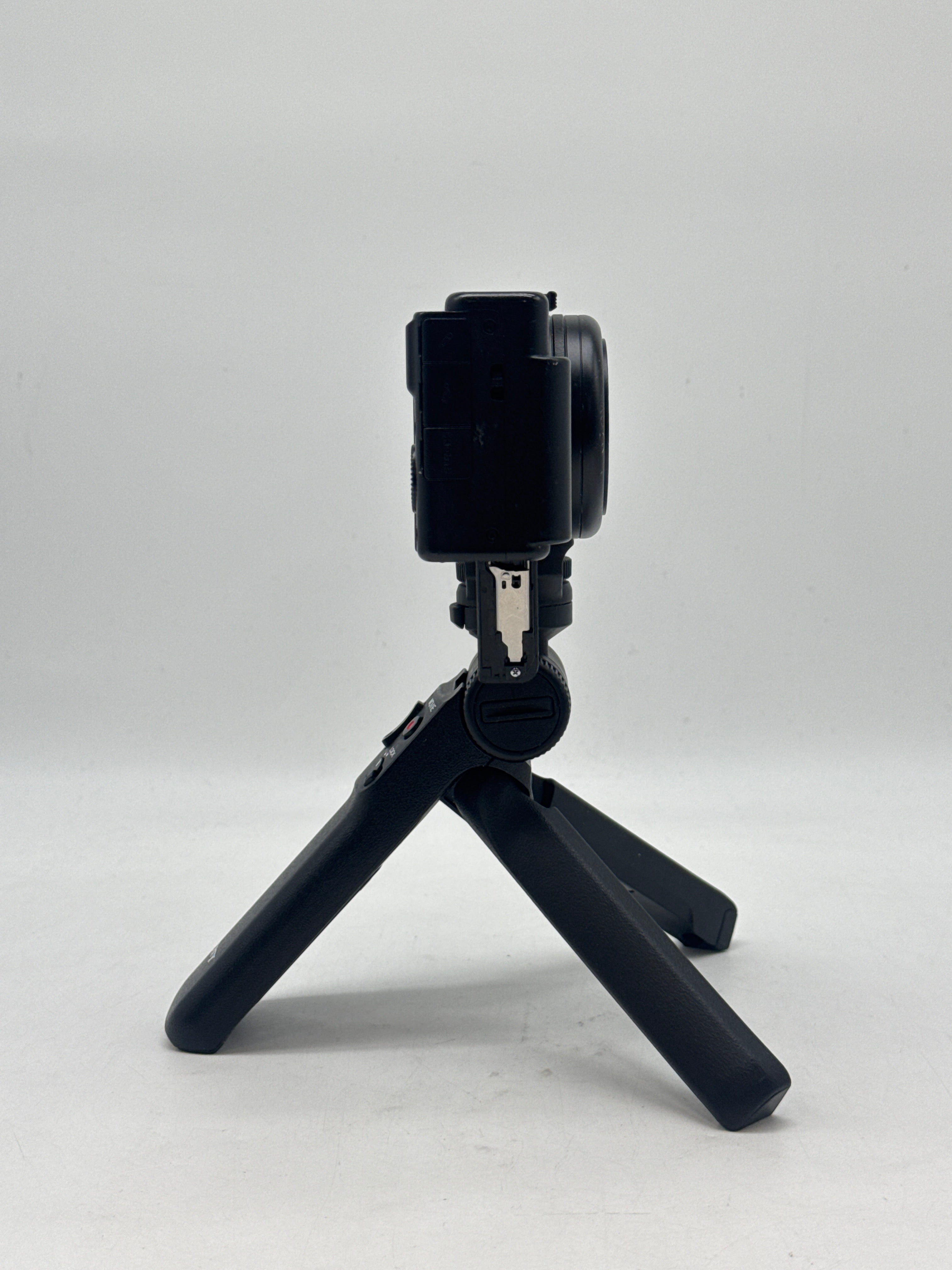 Sony ZV-1F 20.1MP 4K Camera Black W/GP-VPT2BT Tripod