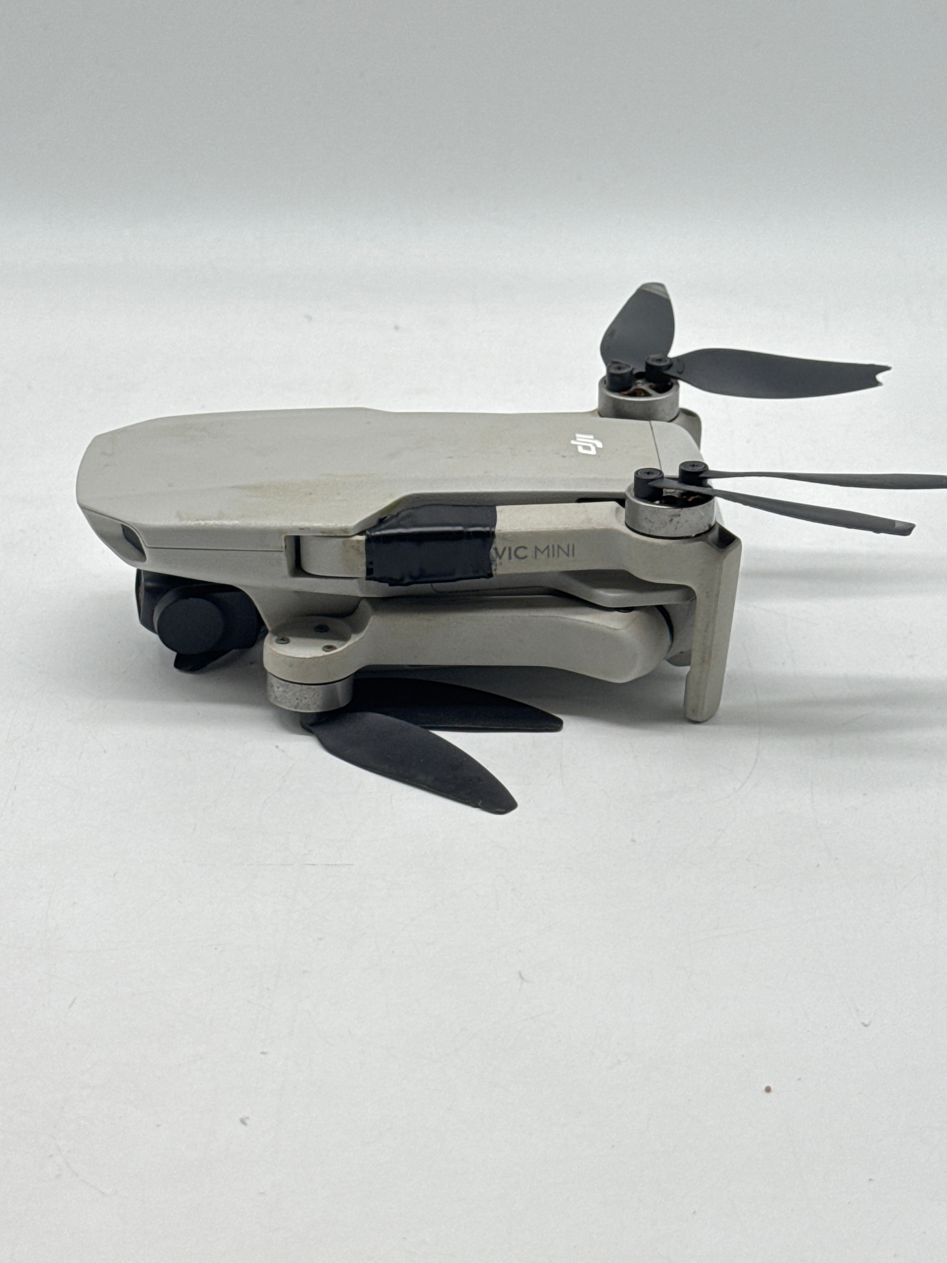 DJI Mavic Mini Drone 2.7K Camera 30min Flight Time - READ